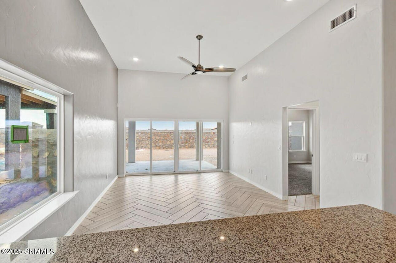 107 Lincoln Street, Sunland Park, New Mexico image 3