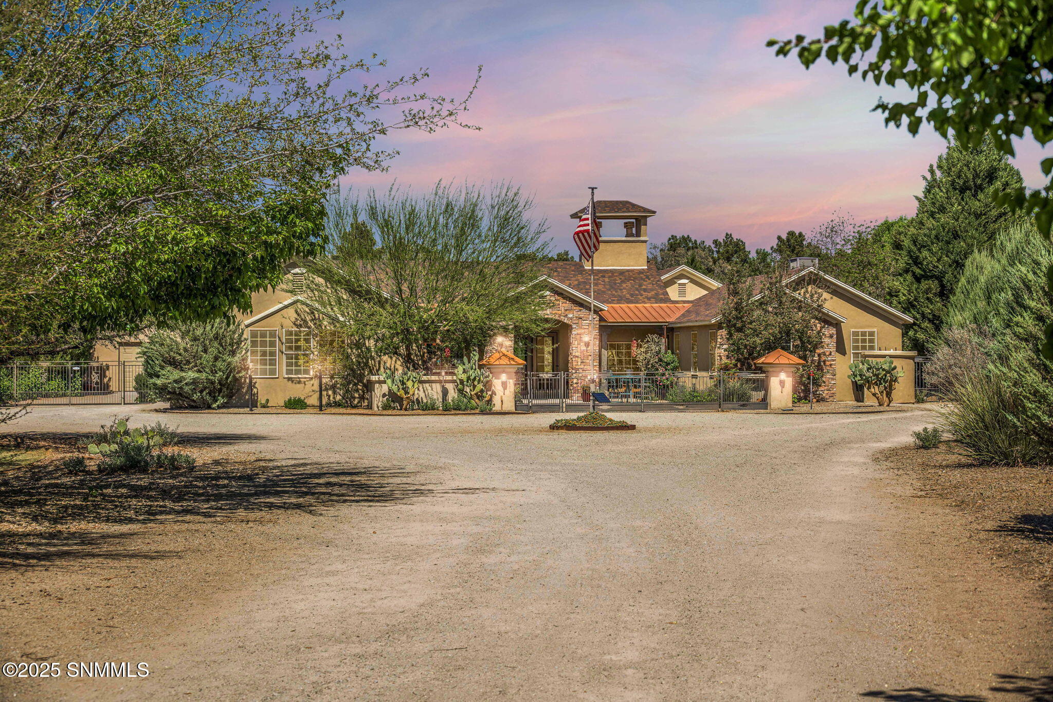 4640 Tetakawi Court, Las Cruces, New Mexico image 2