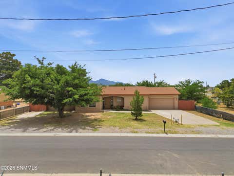 Homes For Sale - 9514 Easy Lane<br/> Las Cruces, NM 88011
