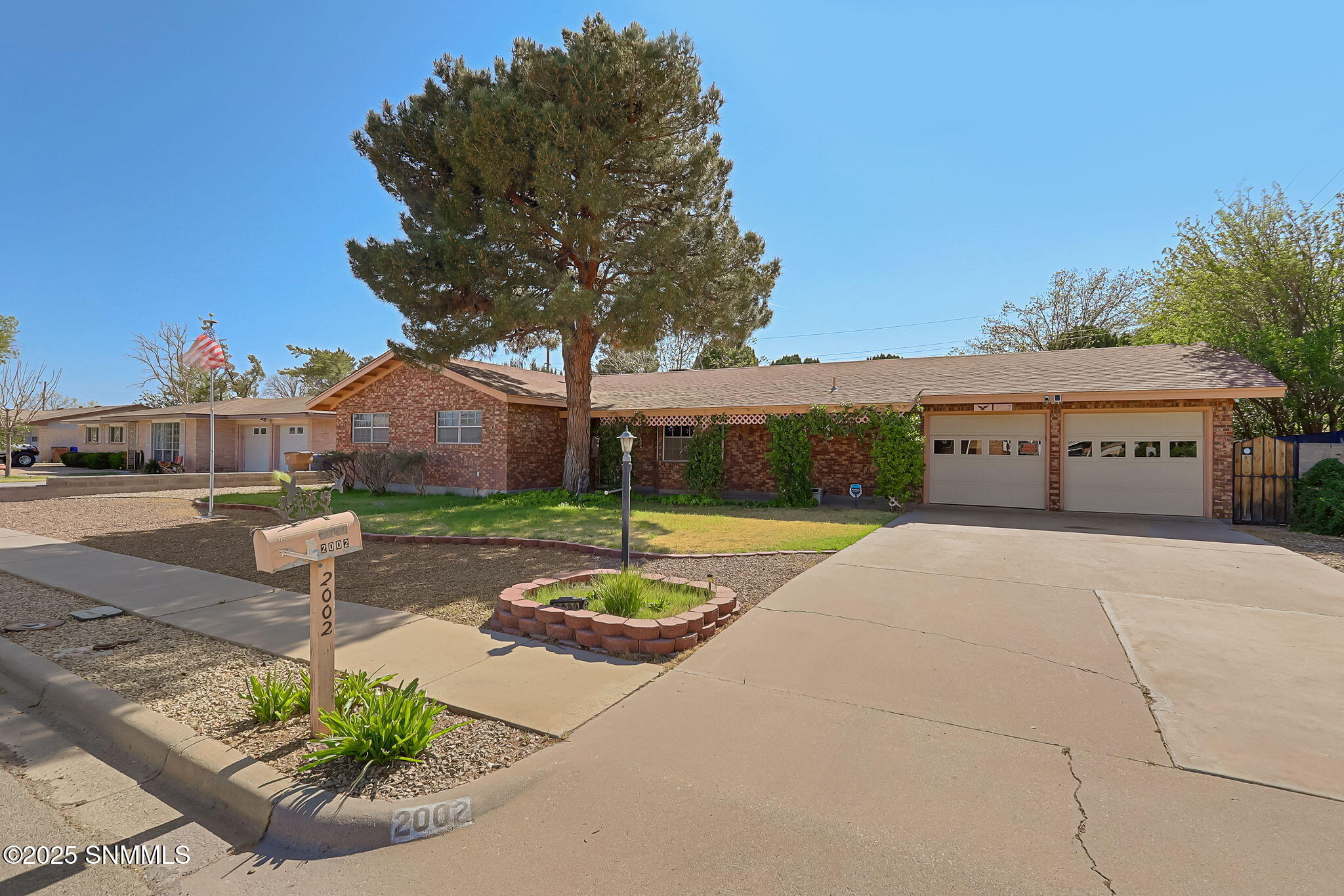 2002 Crescent Drive, Las Cruces, New Mexico image 1