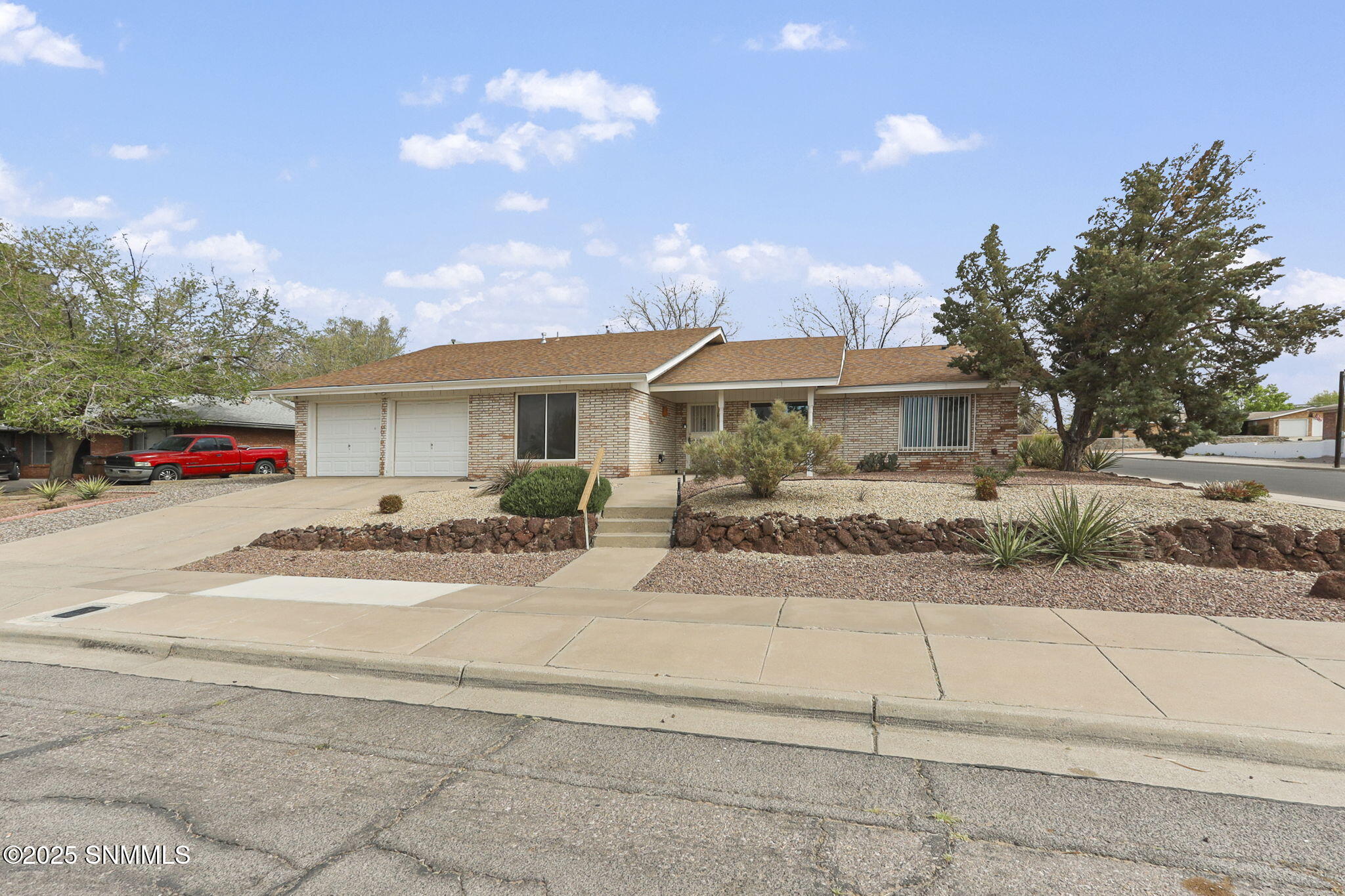 1725 Altura Avenue, Las Cruces, New Mexico image 2