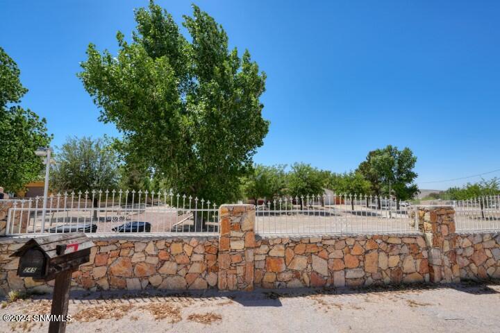 245 Hurt Road, Radium Springs, New Mexico image 3