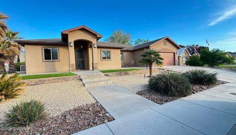 Homes For Sale - 2424 Desert Hills Drive<br/> Otero County, Alamogordo, NM 88310