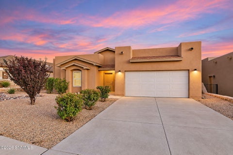 Homes For Sale - 1367 Lenox Avenue<br/> Las Cruces, NM 88005