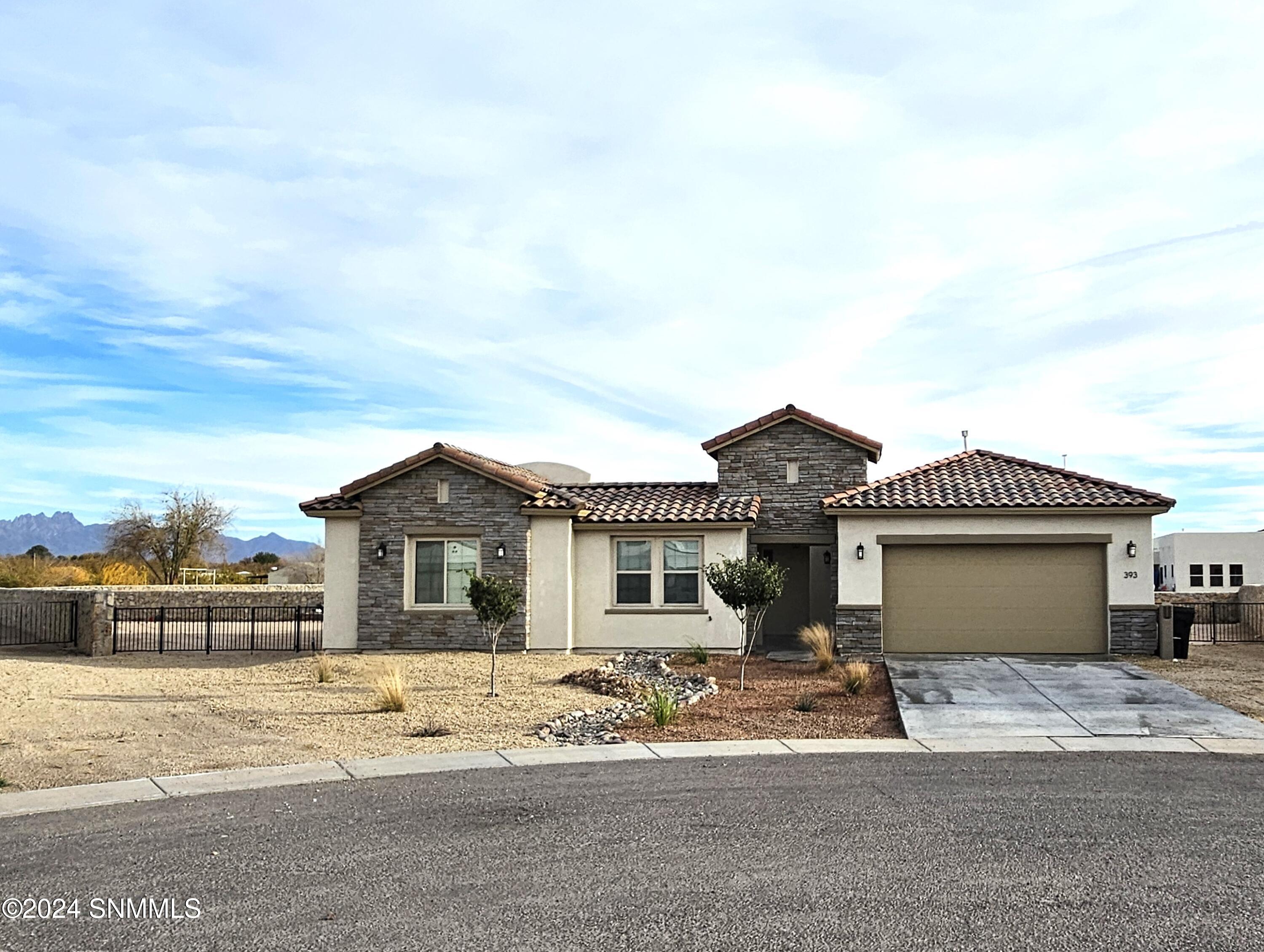 393 Sultan Court, Las Cruces, New Mexico image 1