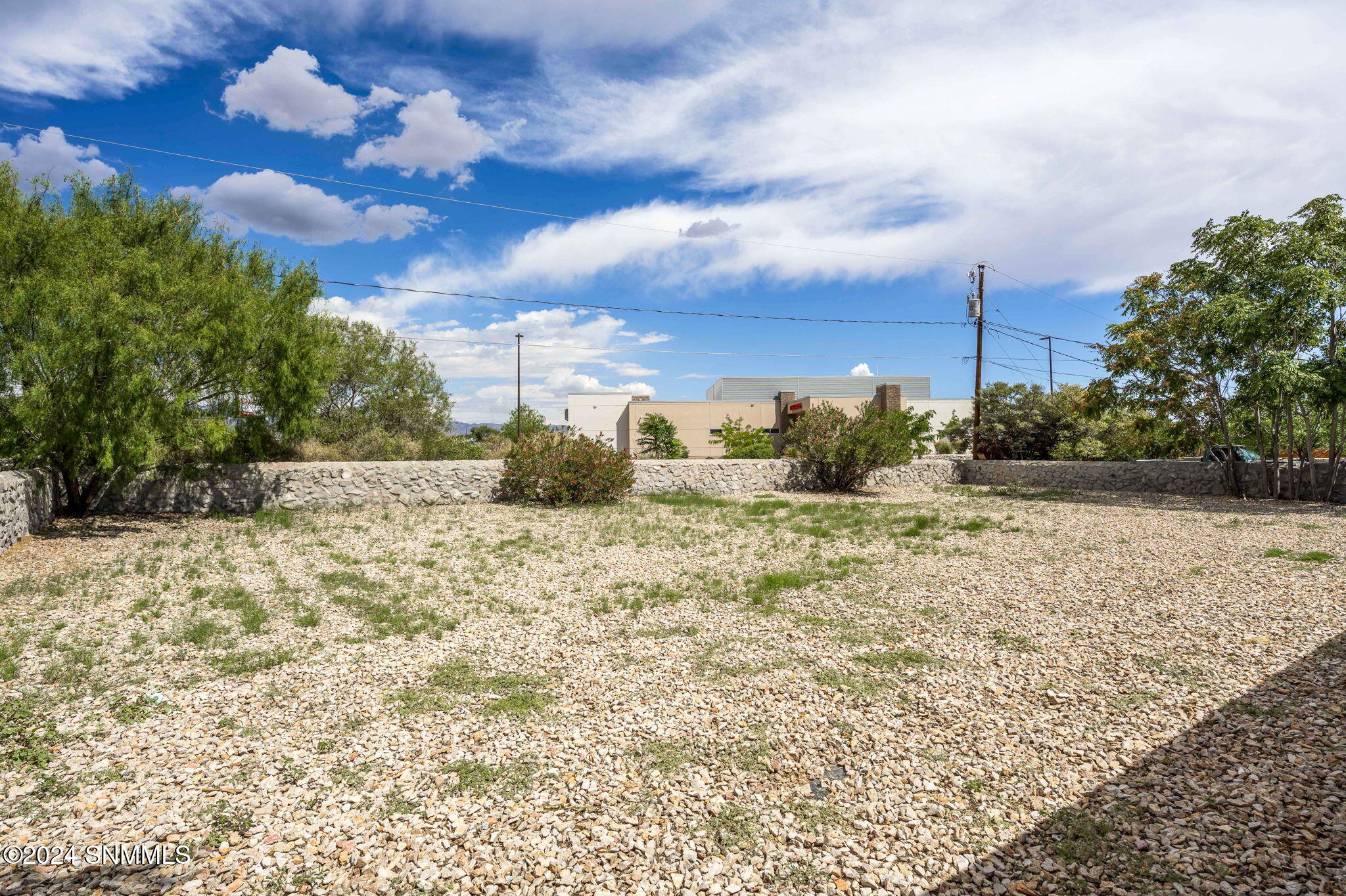 Las Cruces, New Mexico 88005, United States, 3 Bedrooms Bedrooms, ,2 BathroomsBathrooms,Residential,Pending,47621