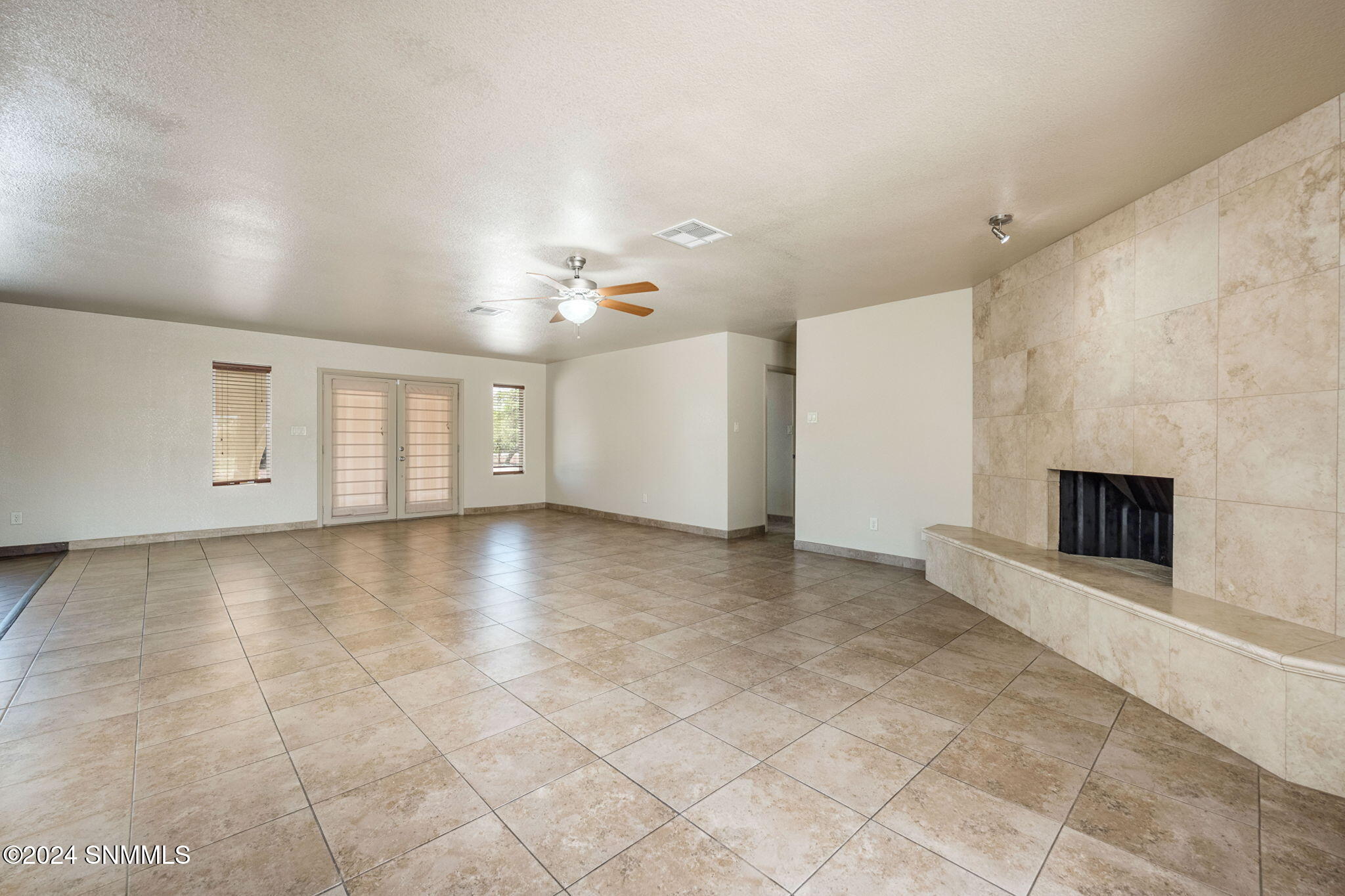 Las Cruces, New Mexico 88005, United States, 3 Bedrooms Bedrooms, ,2 BathroomsBathrooms,Residential,Pending,47621