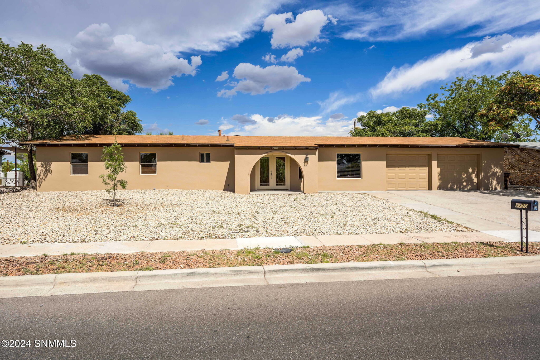 Las Cruces, New Mexico 88005, United States, 3 Bedrooms Bedrooms, ,2 BathroomsBathrooms,Residential,Pending,47621