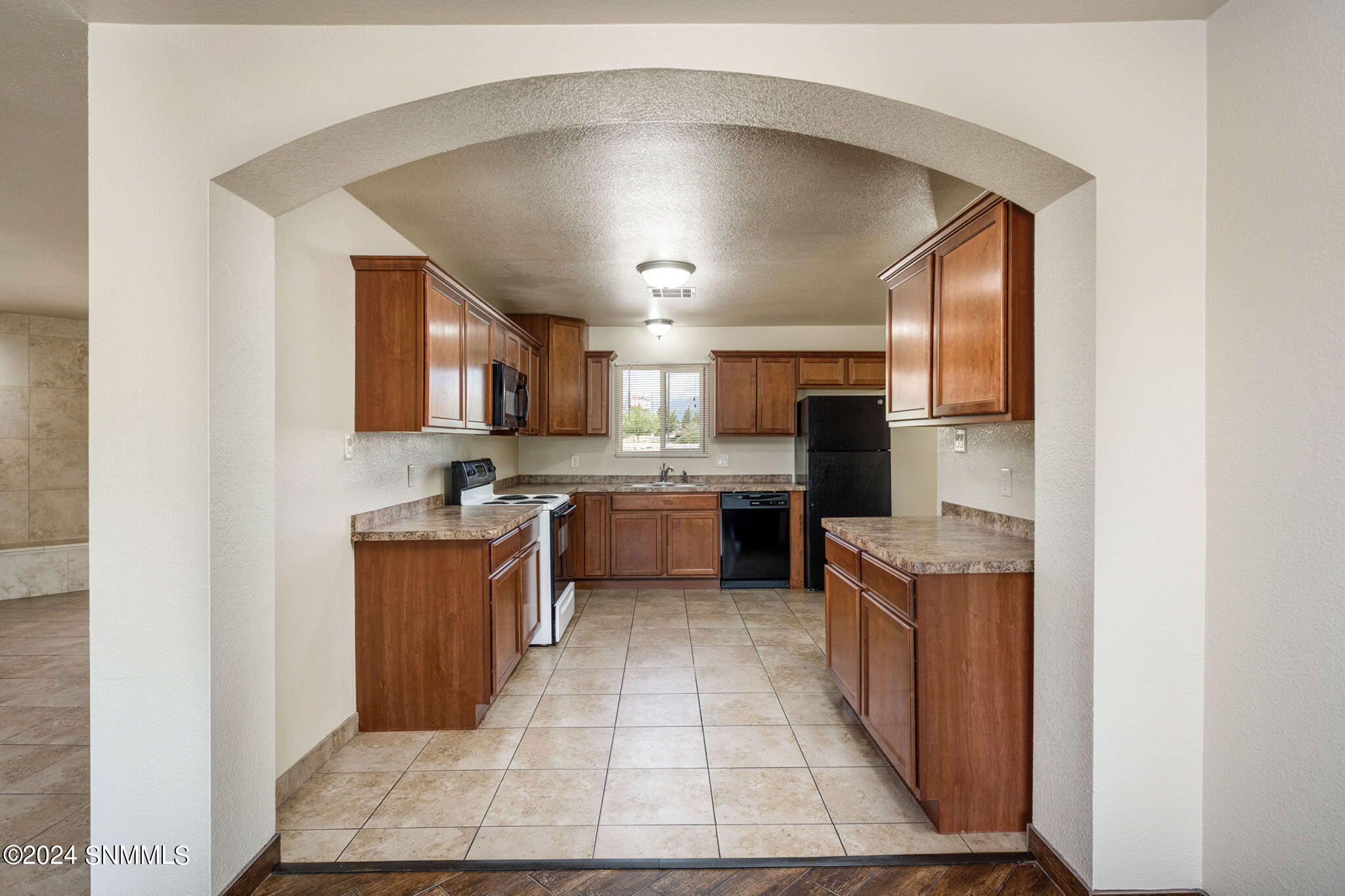 Las Cruces, New Mexico 88005, United States, 3 Bedrooms Bedrooms, ,2 BathroomsBathrooms,Residential,Pending,47621