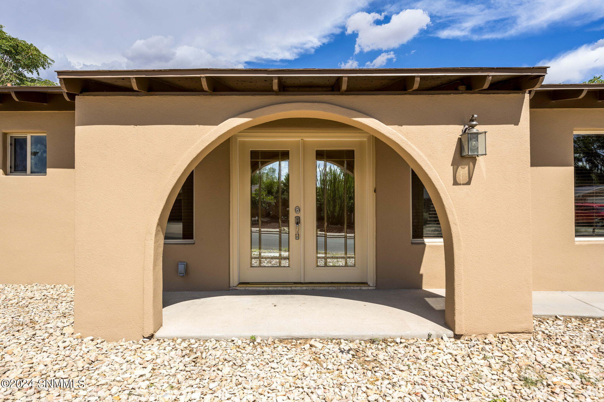 Las Cruces, New Mexico 88005, United States, 3 Bedrooms Bedrooms, ,2 BathroomsBathrooms,Residential,Pending,47621