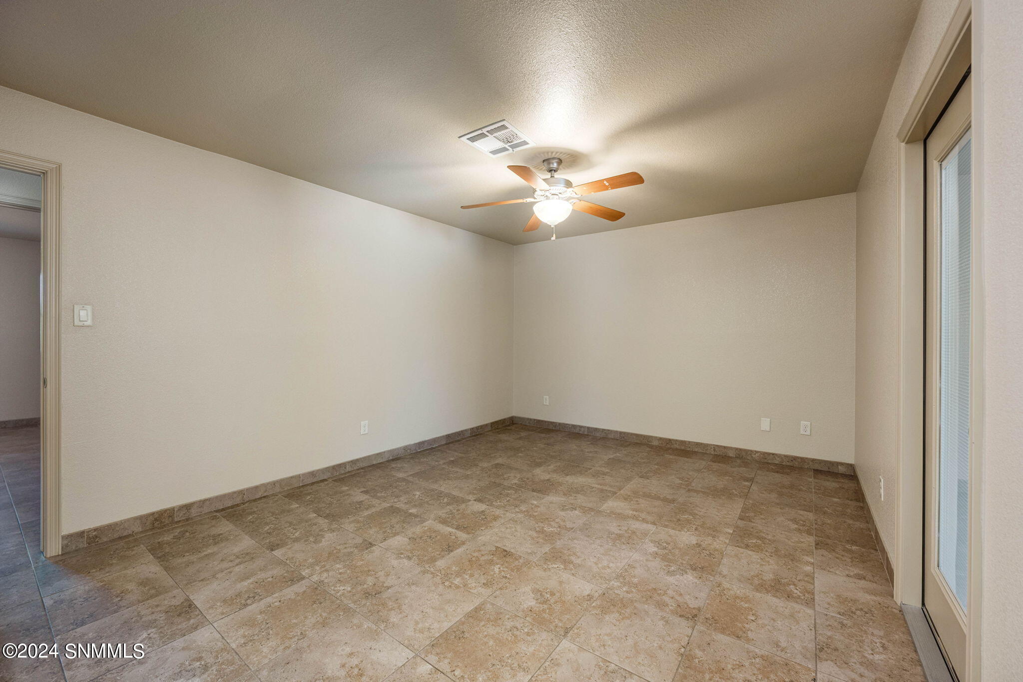 Las Cruces, New Mexico 88005, United States, 3 Bedrooms Bedrooms, ,2 BathroomsBathrooms,Residential,Pending,47621