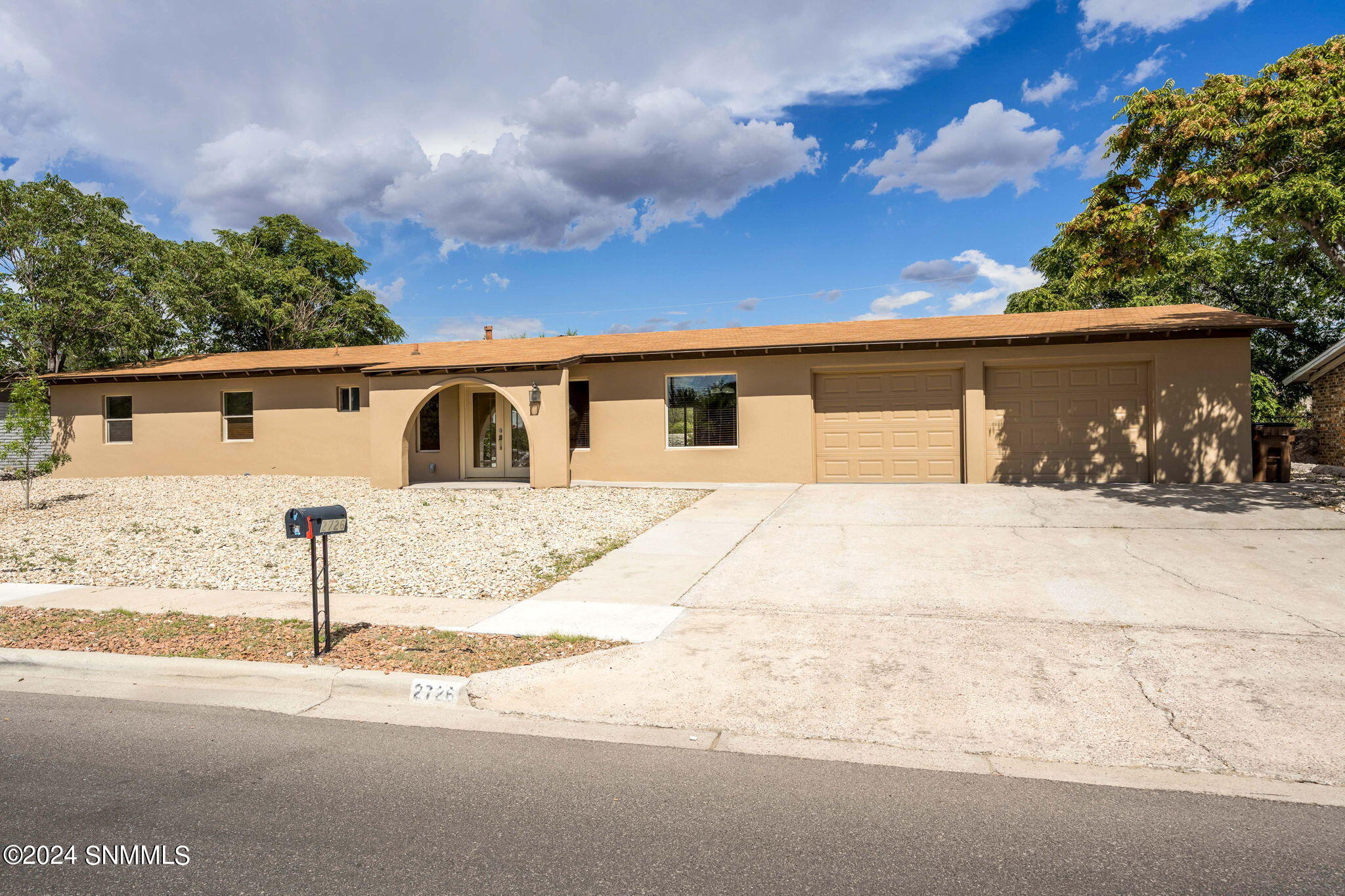 Las Cruces, New Mexico 88005, United States, 3 Bedrooms Bedrooms, ,2 BathroomsBathrooms,Residential,Pending,47621