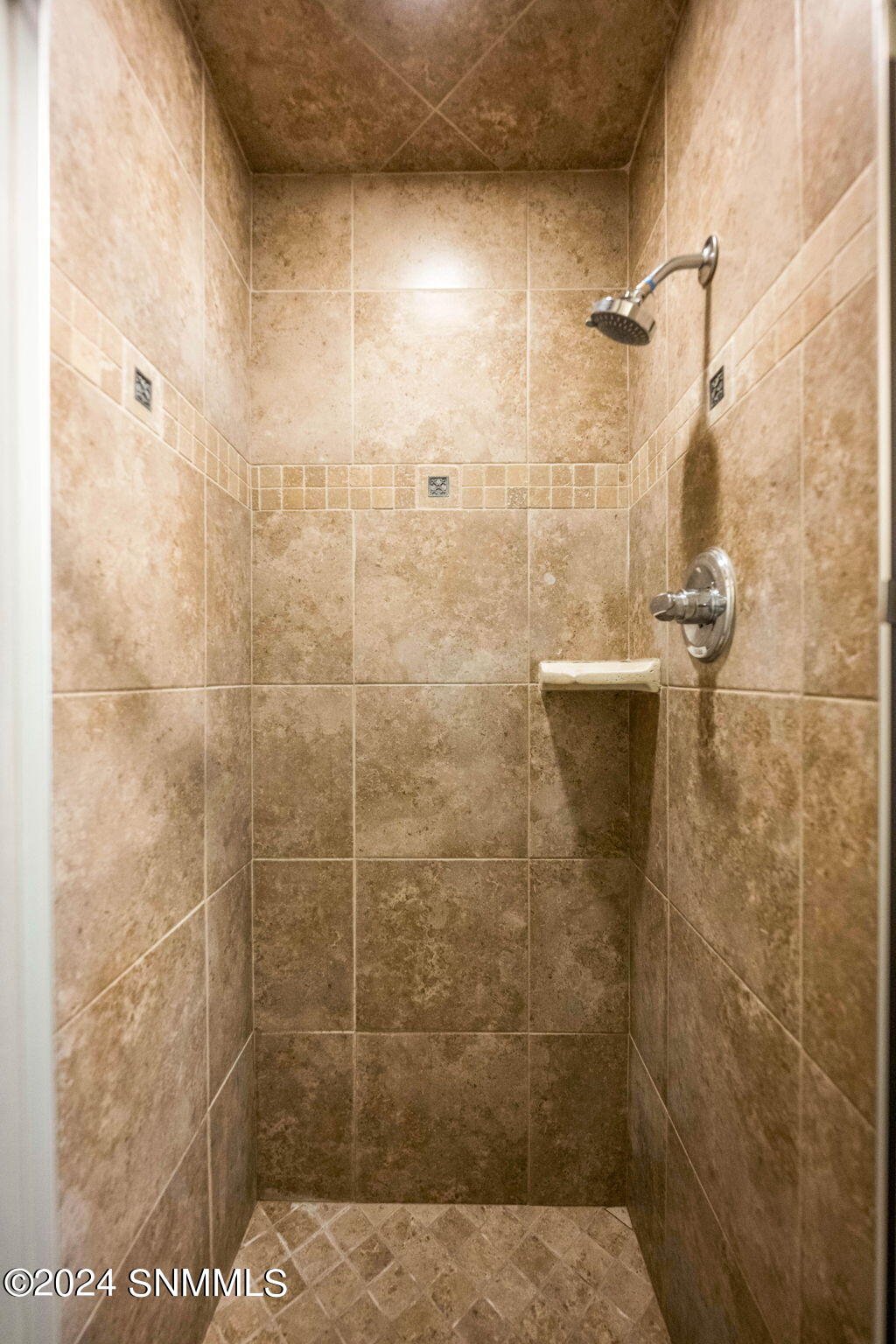 Las Cruces, New Mexico 88005, United States, 3 Bedrooms Bedrooms, ,2 BathroomsBathrooms,Residential,Pending,47621