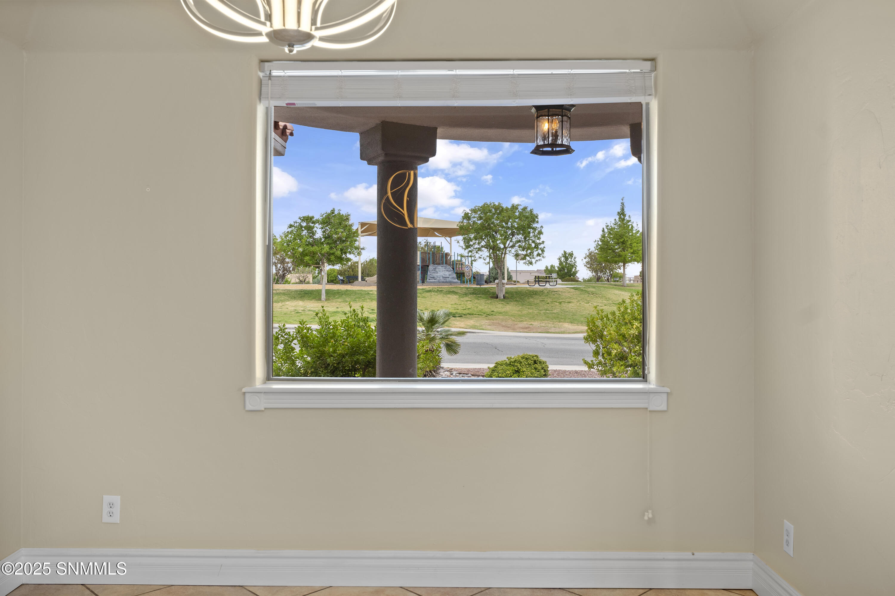 4220 Southern Canyon Loop, Las Cruces, New York image 9