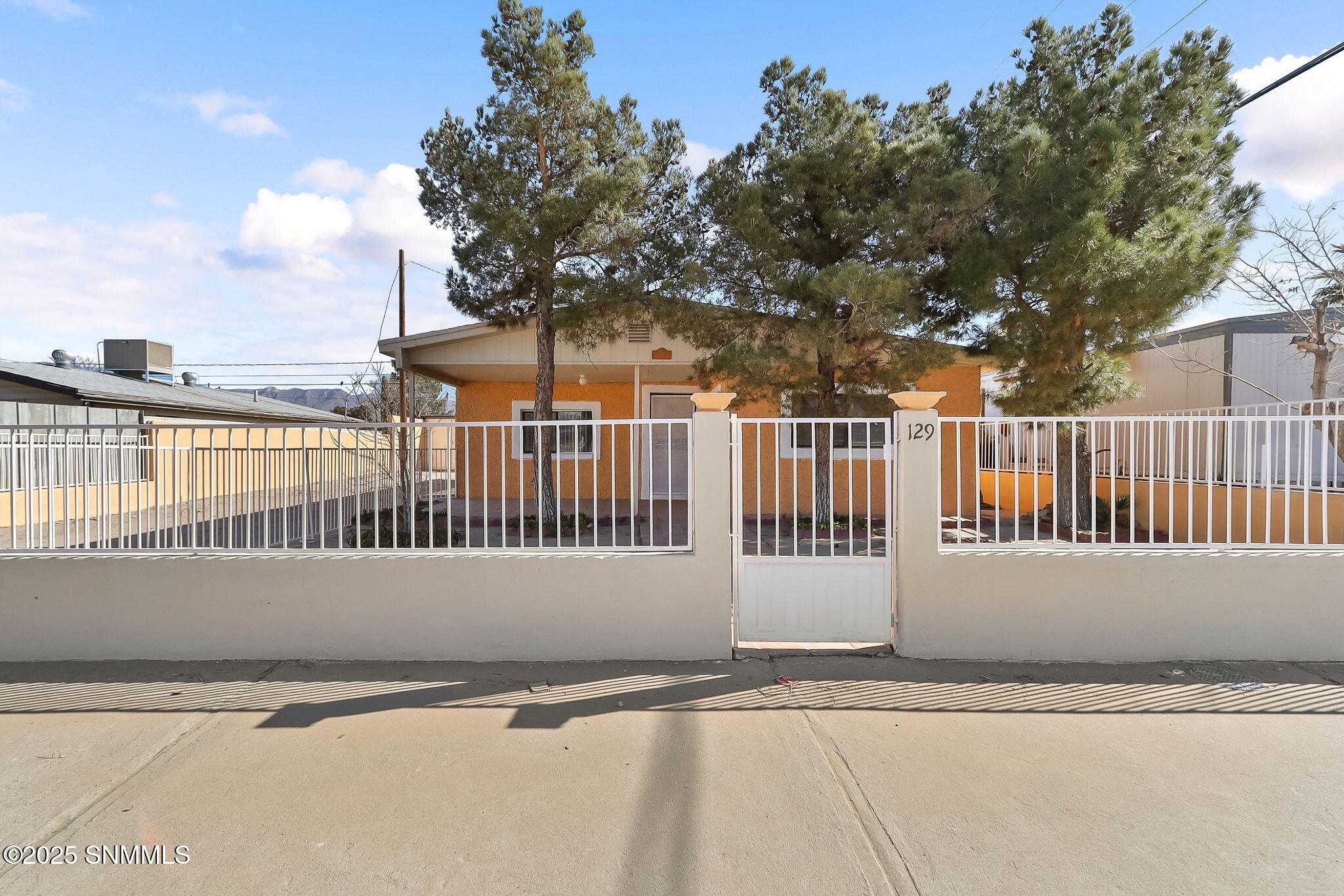 129 Encino Drive, Sunland Park, New York image 3