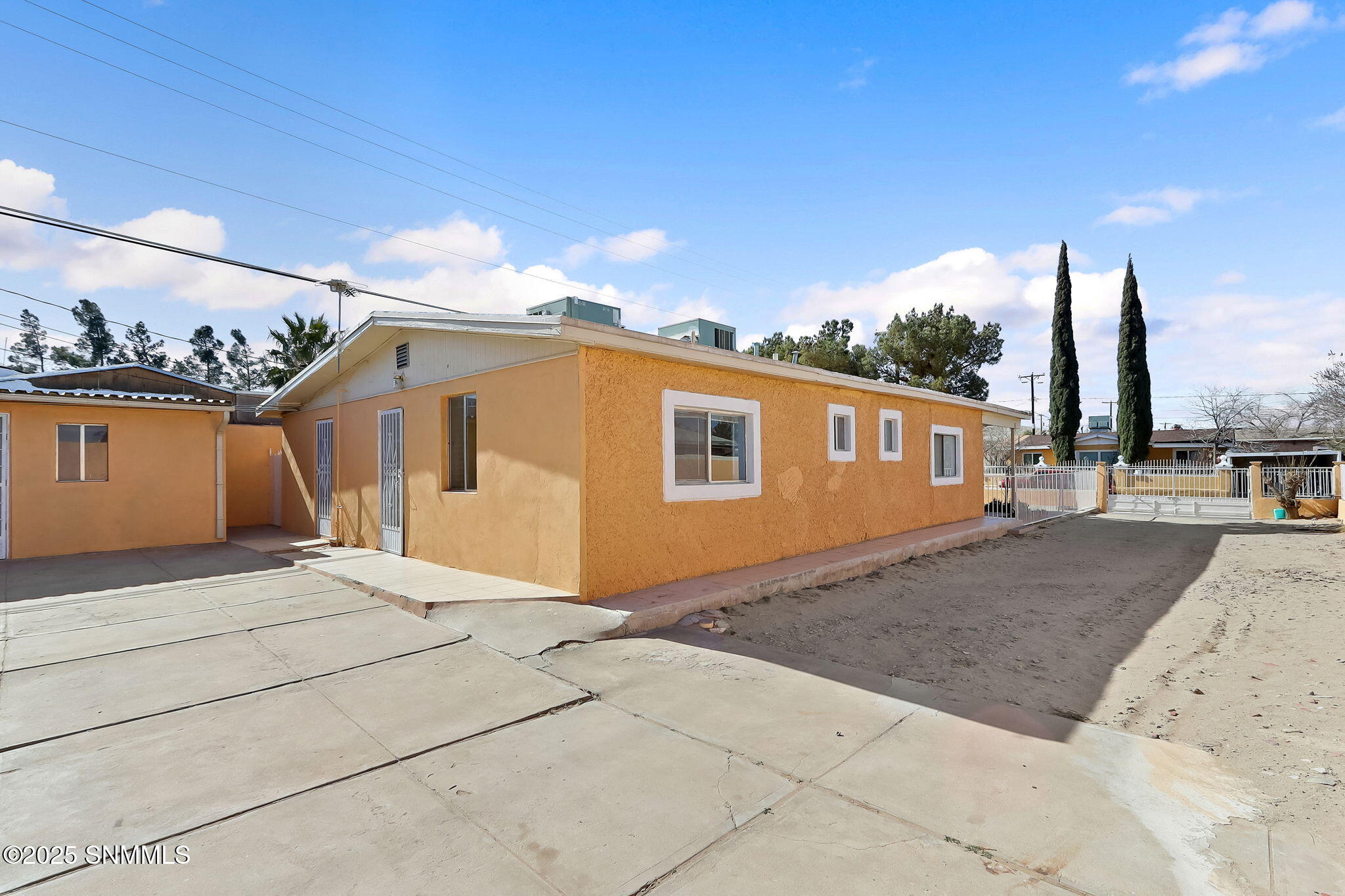 129 Encino Drive, Sunland Park, New York image 35