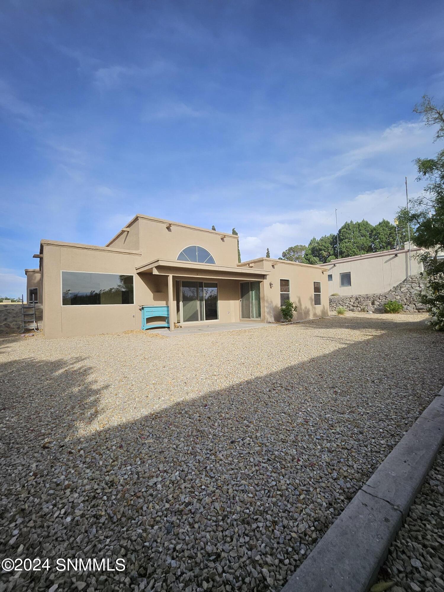 Las Cruces, New Mexico 88011, United States, 3 Bedrooms Bedrooms, ,2 BathroomsBathrooms,Residential,Active,56050