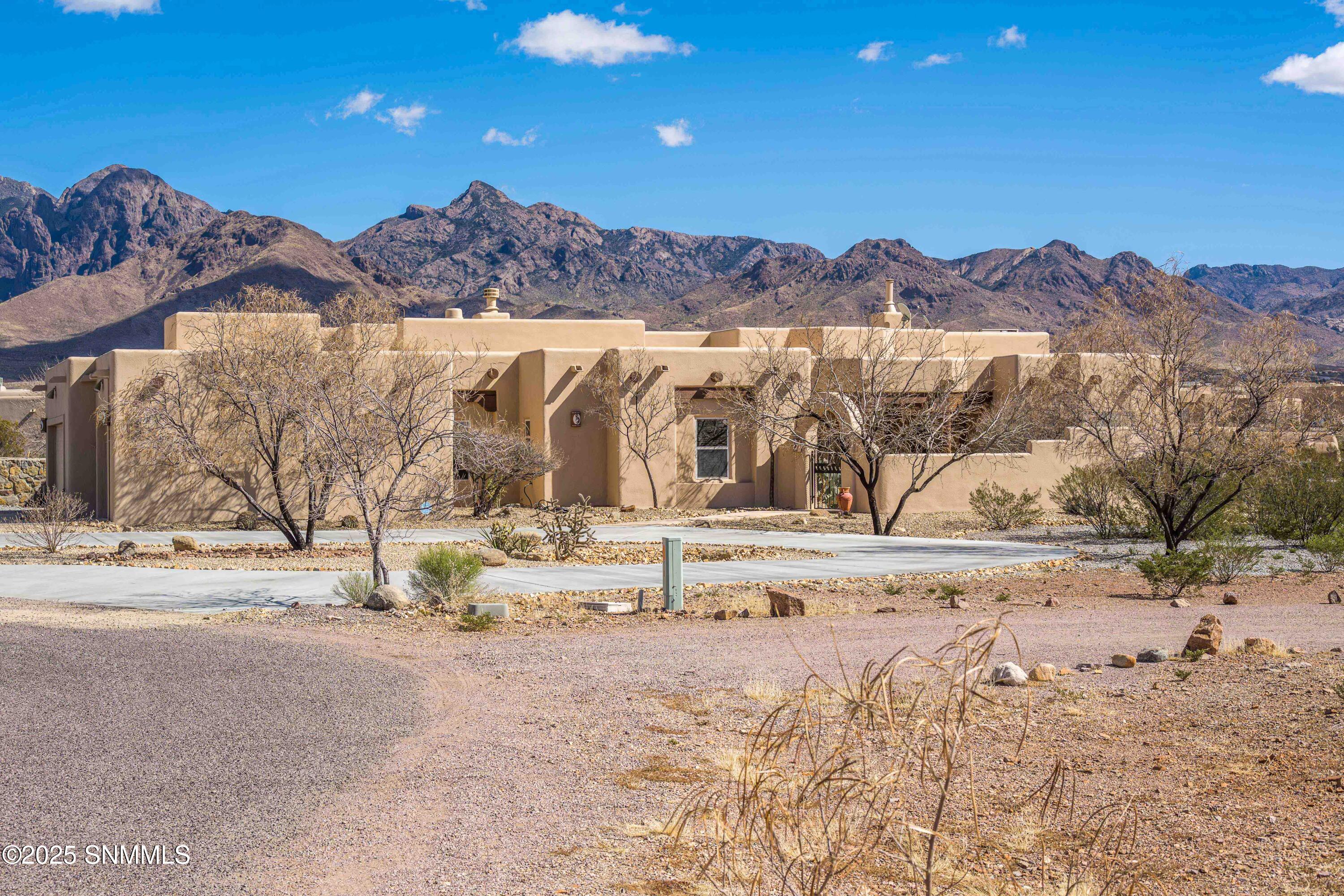 8914 Apache Plume Court, Las Cruces, New Mexico image 1