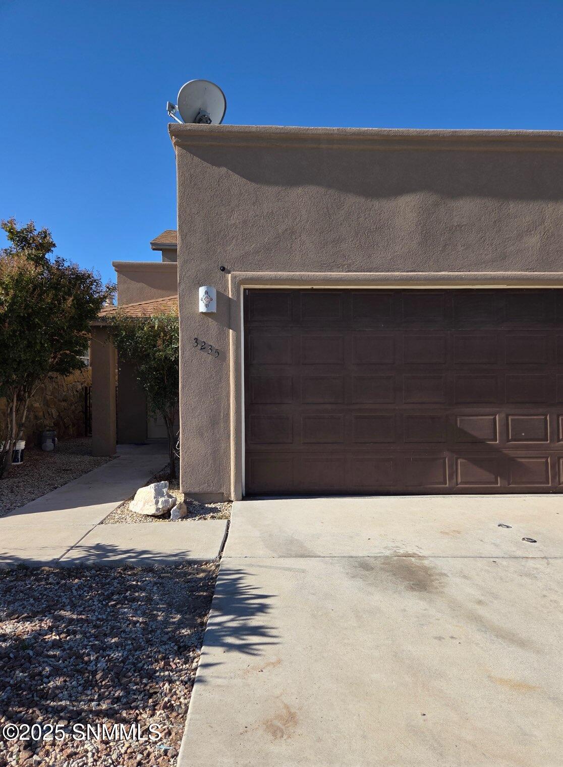 Las Cruces, New Mexico 88012, United States, 3 Bedrooms Bedrooms, ,2 BathroomsBathrooms,Residential,Active,234753