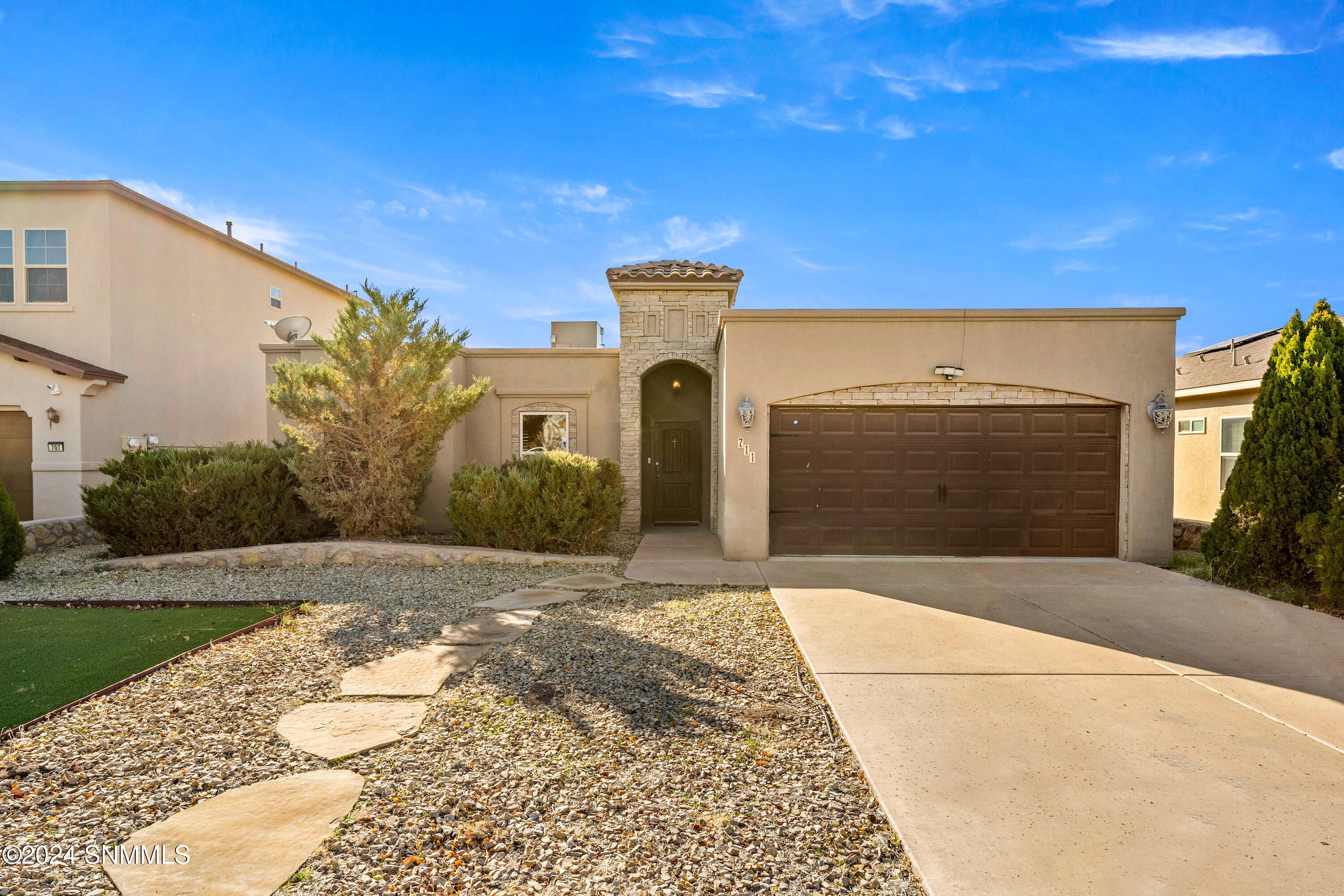 711 Sombrero Court, Las Cruces, New York image 1