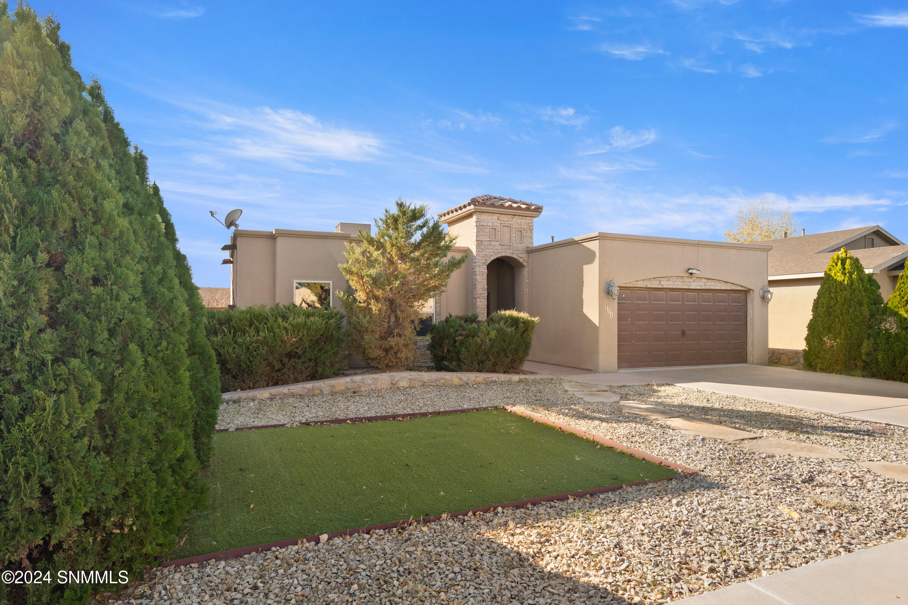 711 Sombrero Court, Las Cruces, New York image 2