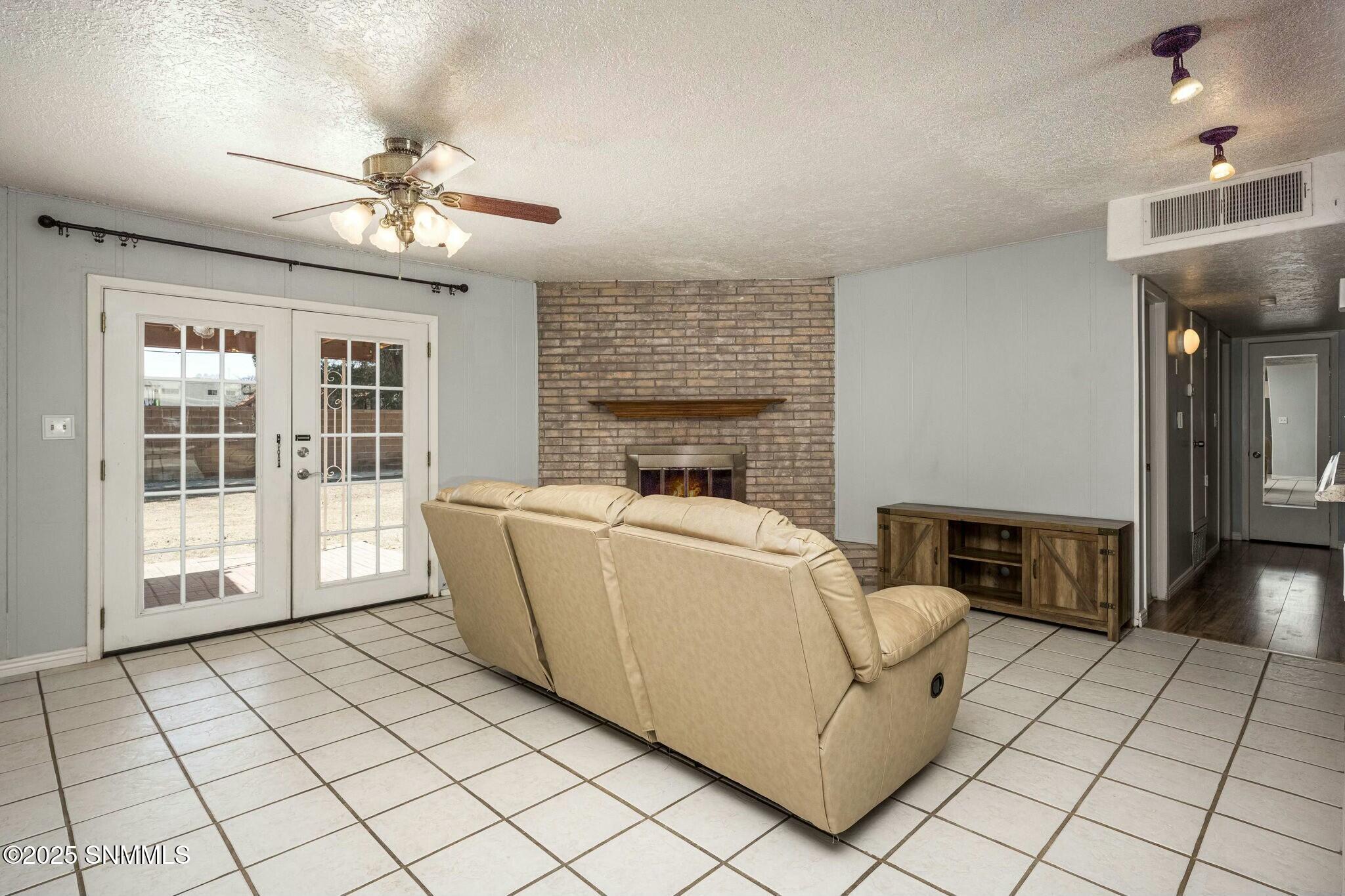 1021 Tamarack Drive, Las Cruces, New Mexico image 8