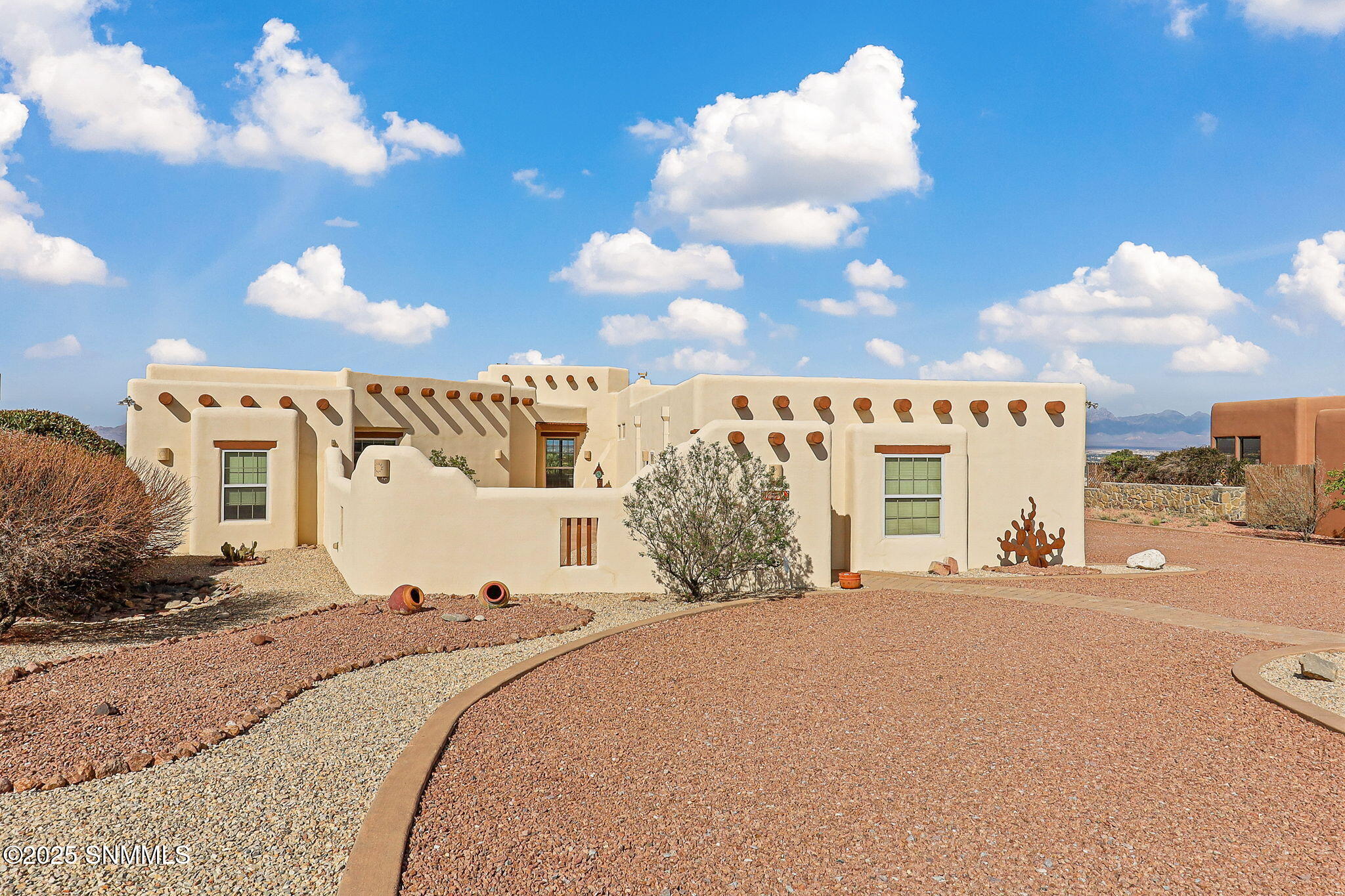 10034 Cantabria Court, Las Cruces, New Mexico image 1