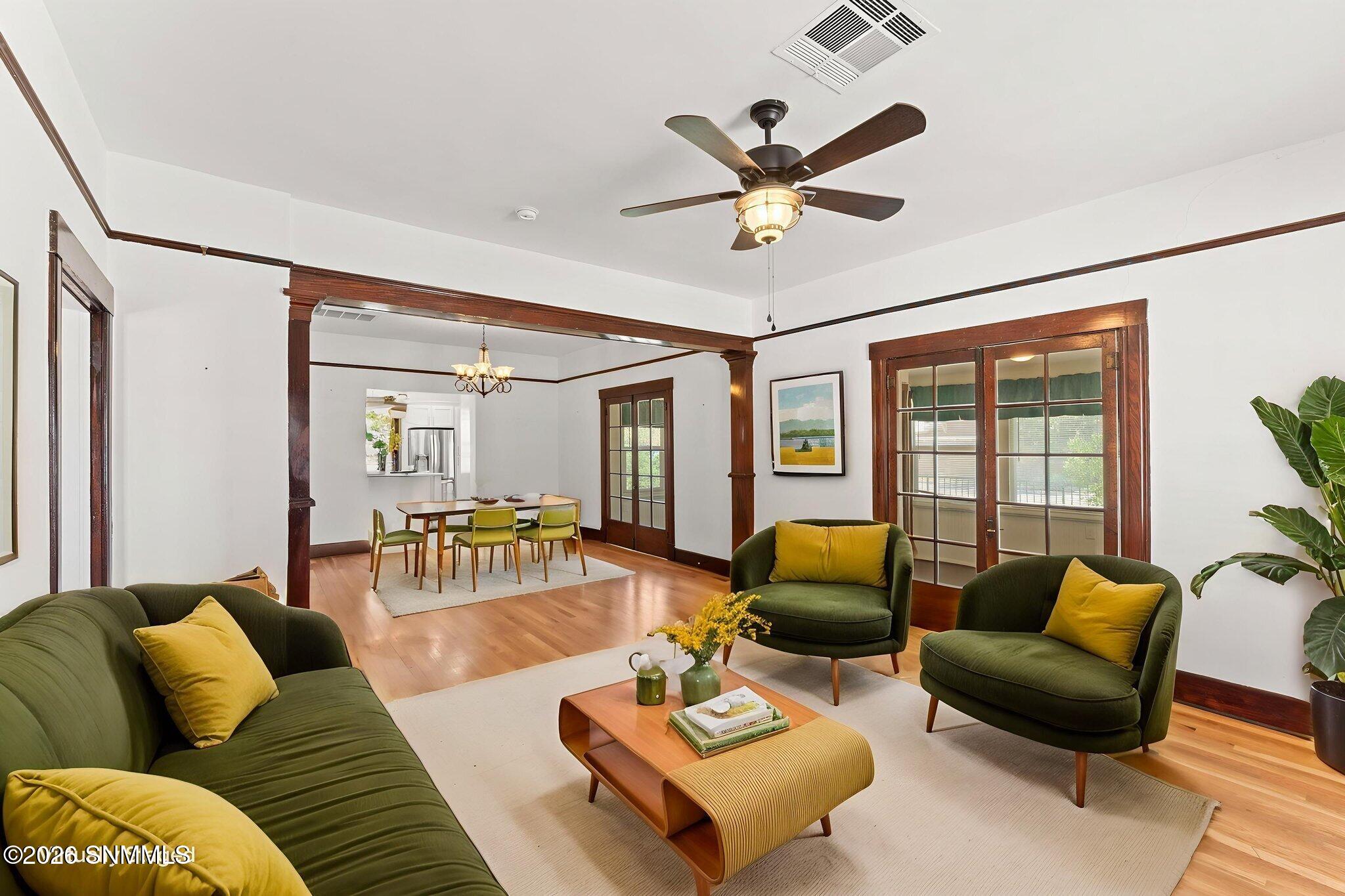 712 W Court Avenue - Photo 3