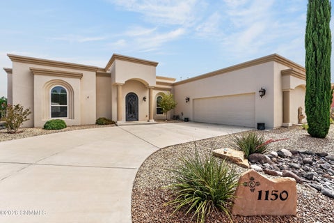 Homes For Sale - 1150 Puerta De Picacho<br/> Las Cruces, NM 88007