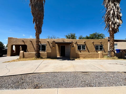Homes For Sale - 1605 Juniper Avenue<br/> Dona Ana County, Las Cruces, NM 88001