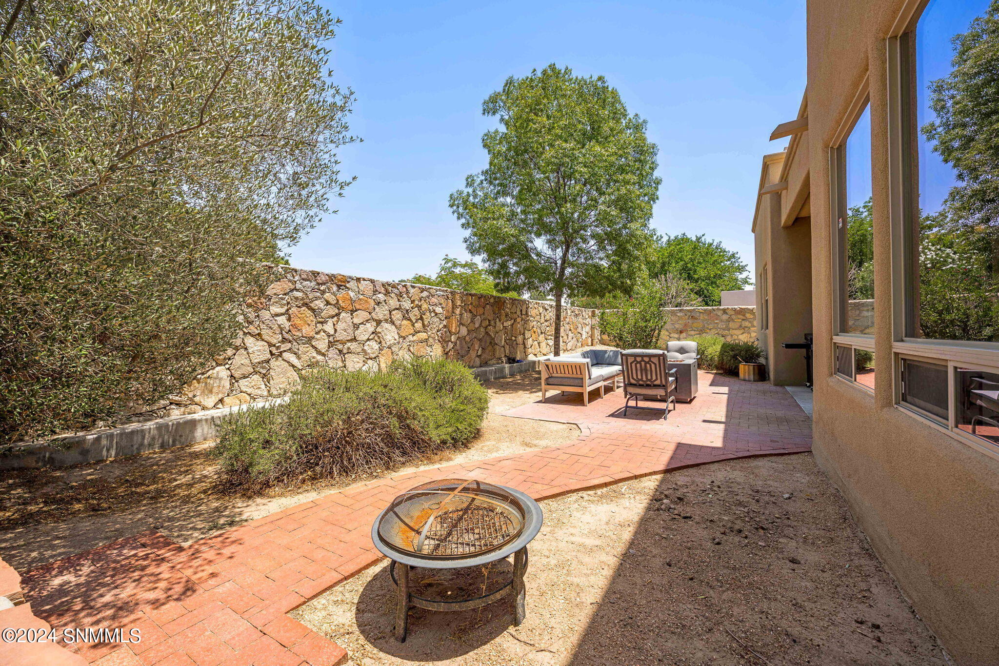 Las Cruces, New Mexico 88007, United States, 3 Bedrooms Bedrooms, ,2 BathroomsBathrooms,Residential,Pending,48315