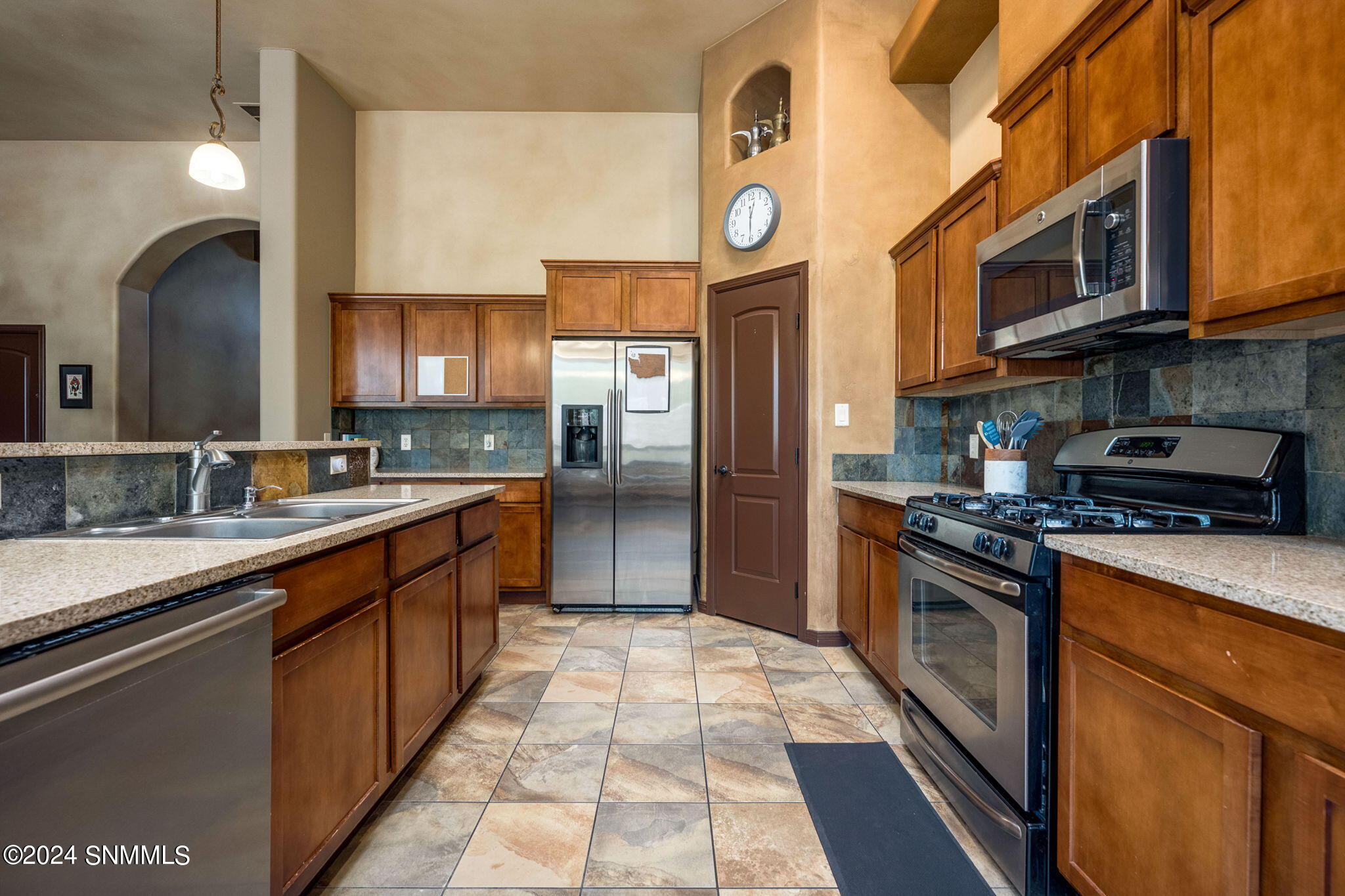 Las Cruces, New Mexico 88007, United States, 3 Bedrooms Bedrooms, ,2 BathroomsBathrooms,Residential,Pending,48315