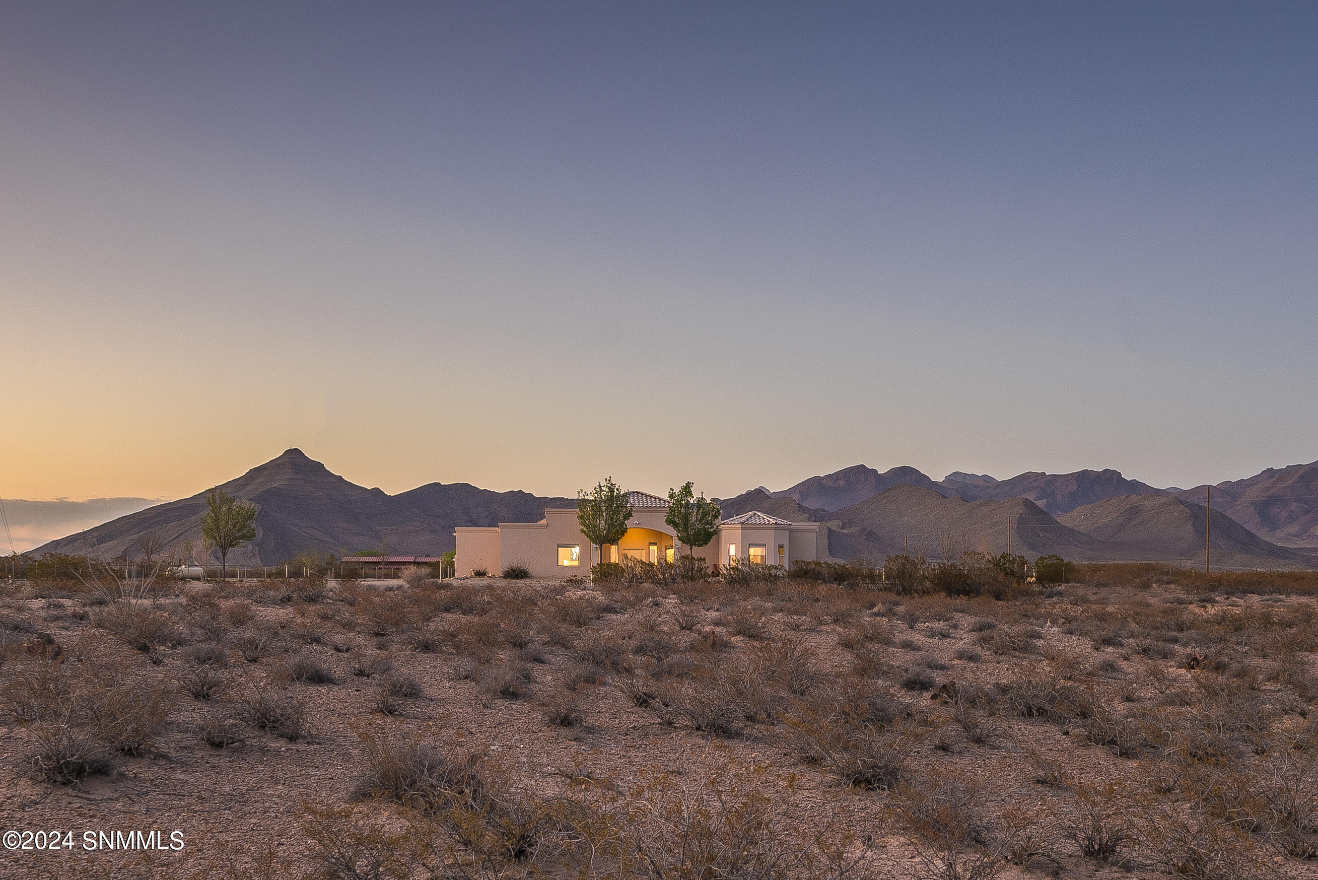 209 Vista Del Rey Drive, Vado, New Mexico image 3