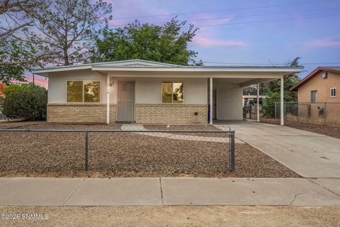 Townhouse For Sale - 1740 Wade Street<br/> Las Cruces, NM 88001