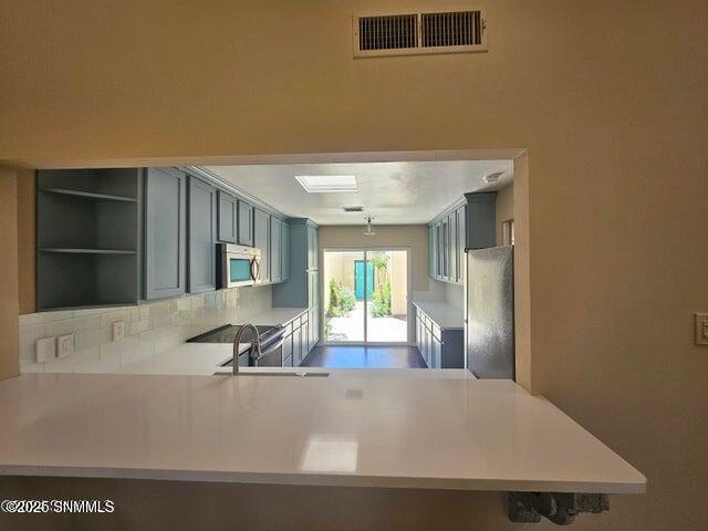 Las Cruces, New Mexico 88005, United States, 3 Bedrooms Bedrooms, ,2 BathroomsBathrooms,Residential,Active,216101