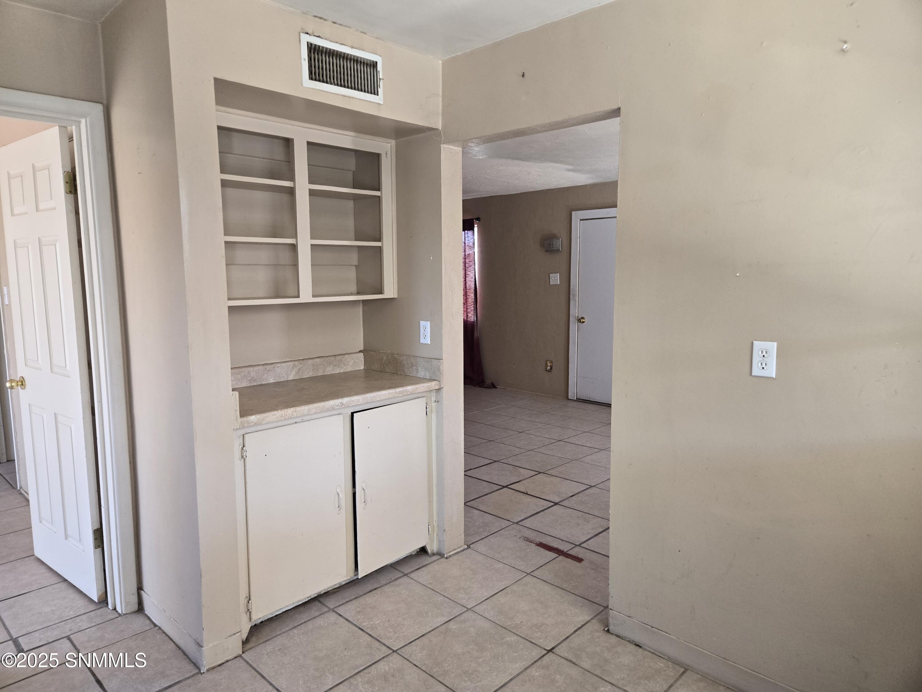 1925 Amis Avenue, Las Cruces, New Mexico image 2