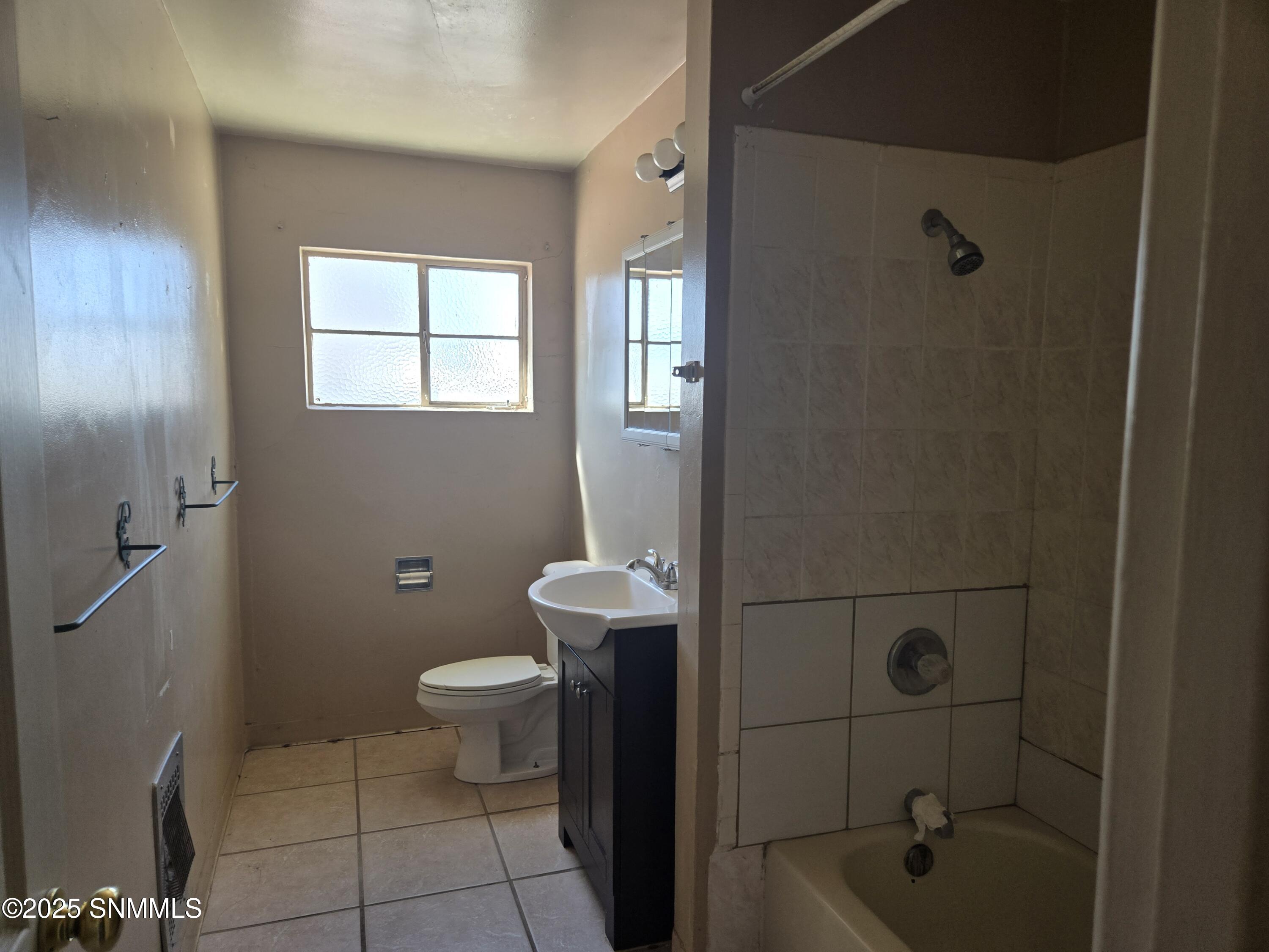 1925 Amis Avenue, Las Cruces, New Mexico image 5