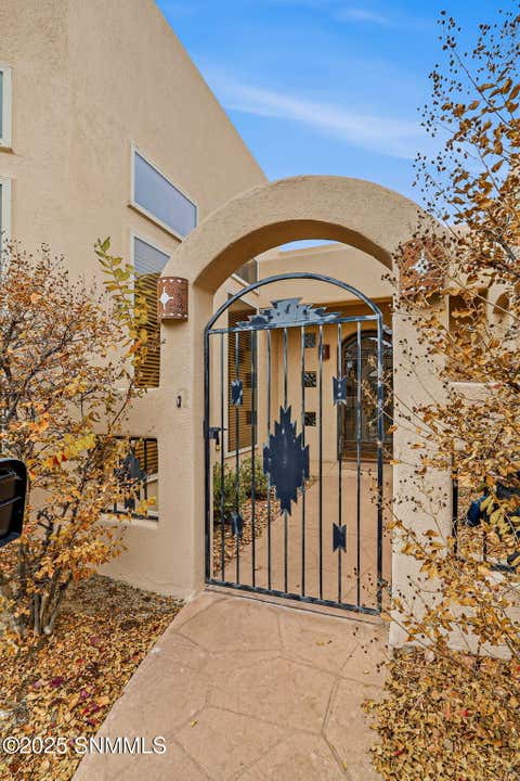 Homes For Sale - 1985 Palm Canyon Drive<br/> Las Cruces, NM 88011