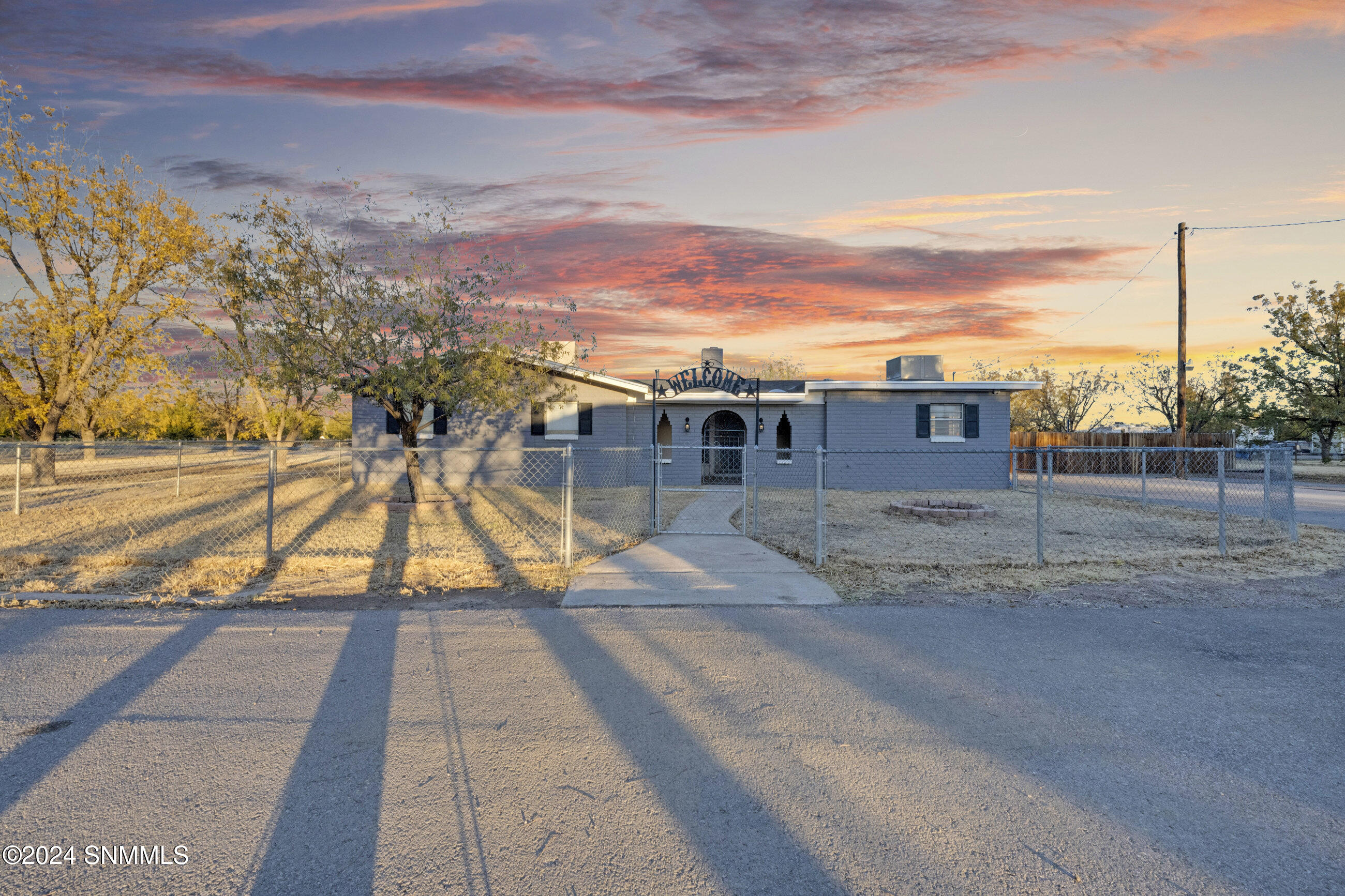 8855 Calle De Brazito, Mesilla Park, New Mexico image 1