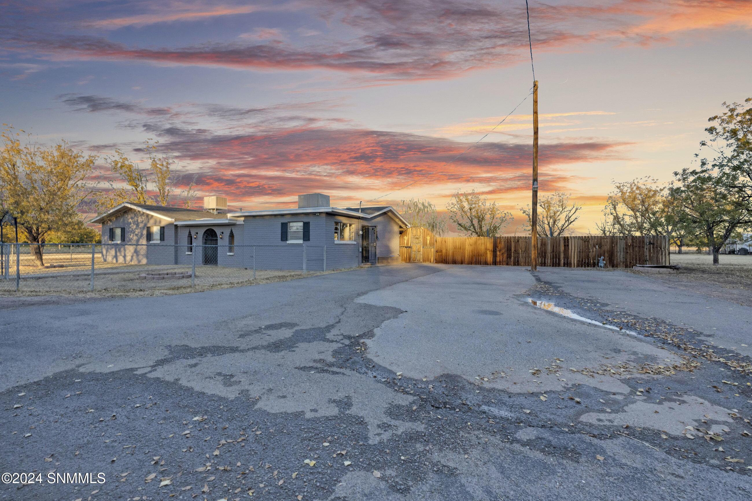 8855 Calle De Brazito, Mesilla Park, New Mexico image 32