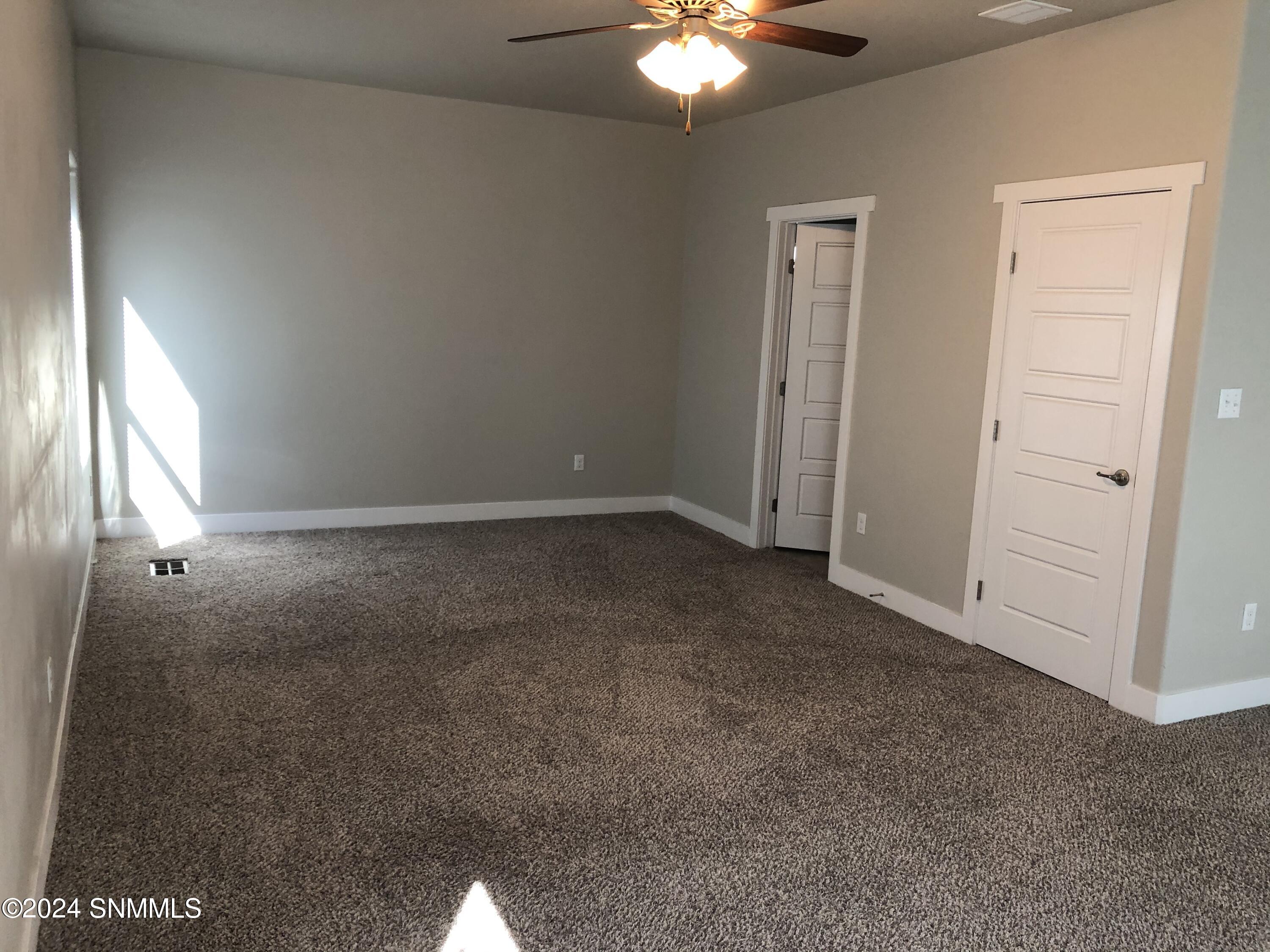 Las Cruces, New Mexico 88012, United States, 3 Bedrooms Bedrooms, ,3 BathroomsBathrooms,Residential,Active,61755