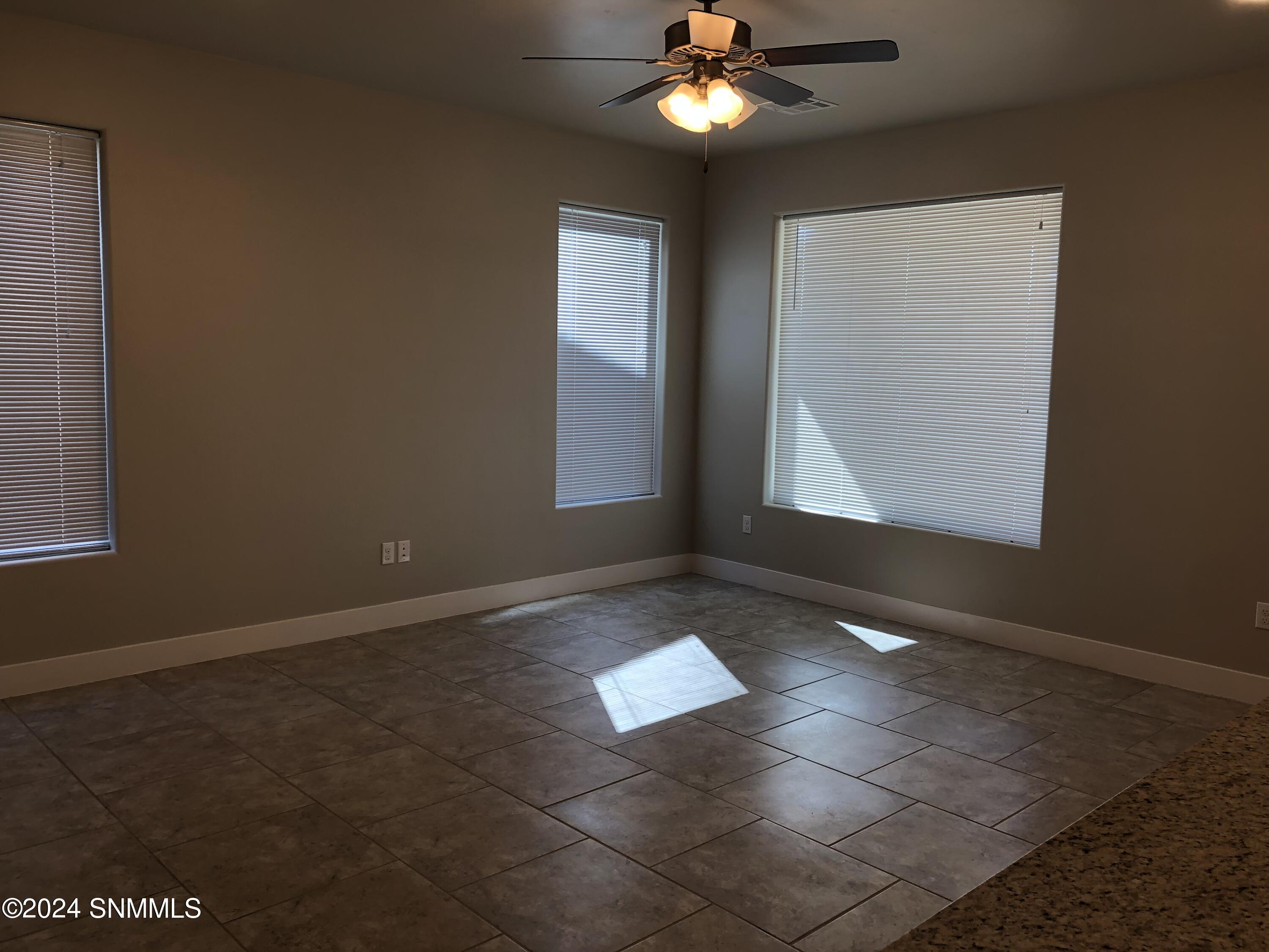 Las Cruces, New Mexico 88012, United States, 3 Bedrooms Bedrooms, ,3 BathroomsBathrooms,Residential,Active,61755