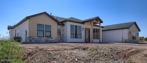 Homes For Sale - 6035 Dusty Prints Road<br/> Las Cruces, NM 88001