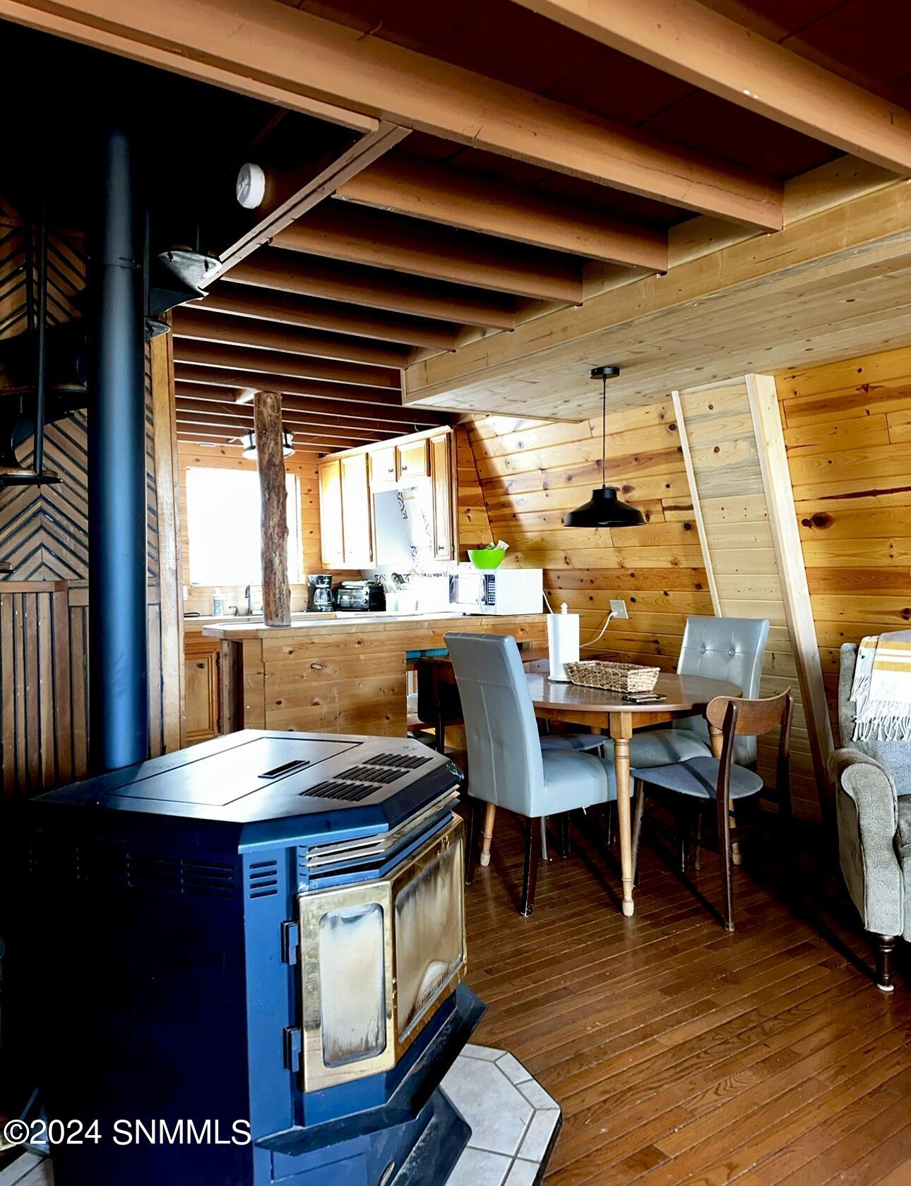 Ruidoso, New Mexico 88345, United States, 2 Bedrooms Bedrooms, ,2 BathroomsBathrooms,Residential,Pending,64919