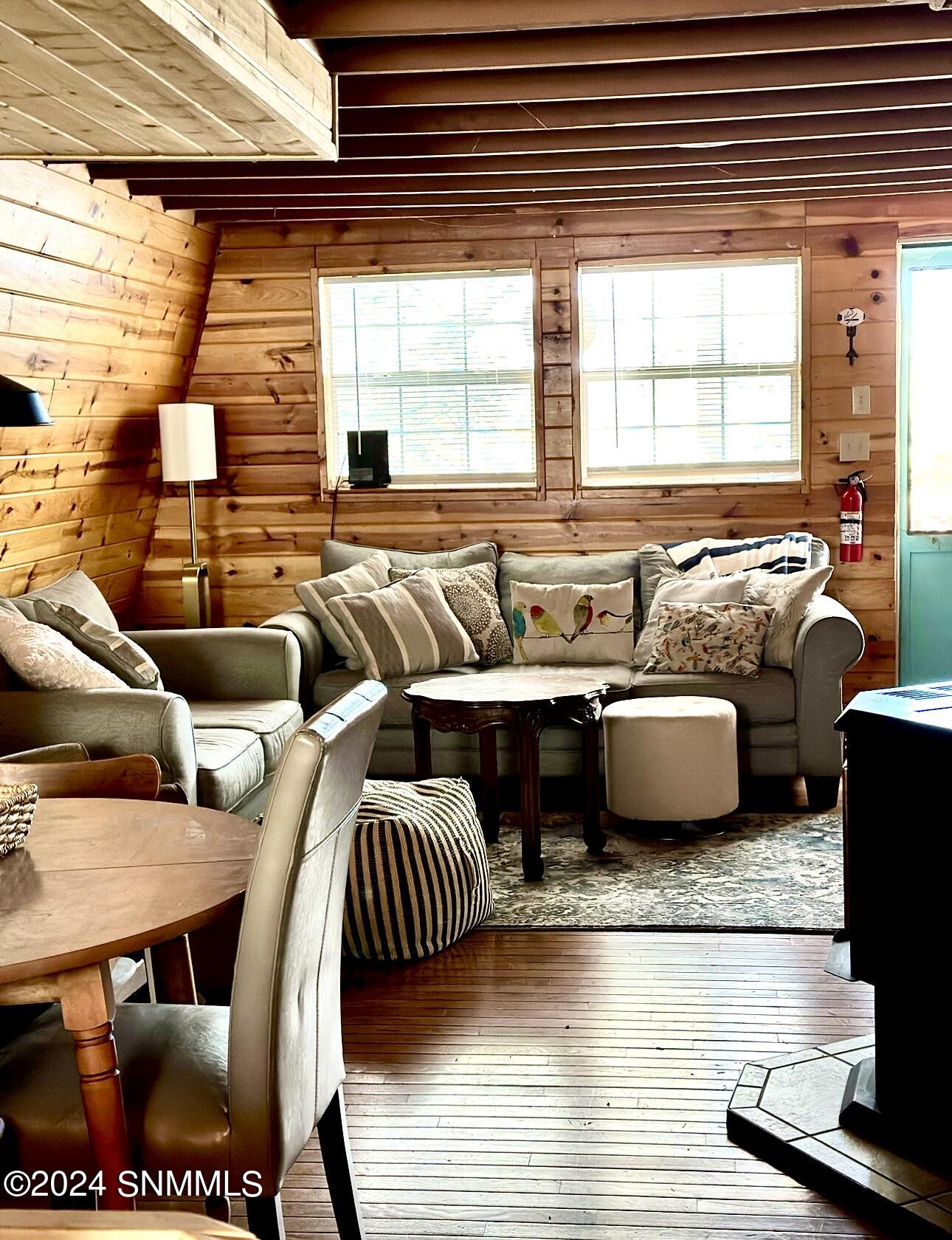 Ruidoso, New Mexico 88345, United States, 2 Bedrooms Bedrooms, ,2 BathroomsBathrooms,Residential,Pending,64919