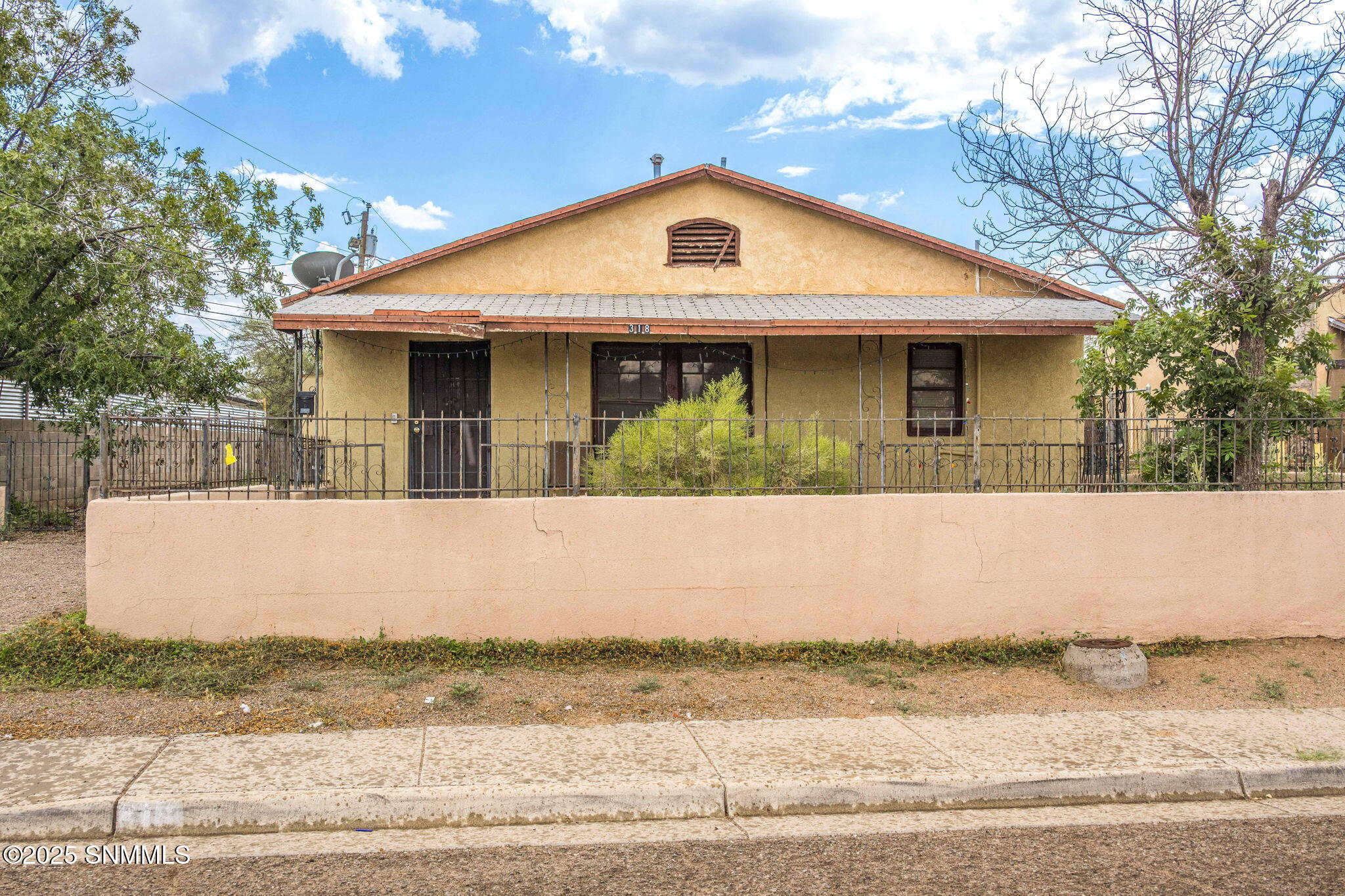 Las Cruces, New Mexico 88001, United States, 2 Bedrooms Bedrooms, ,1 BathroomBathrooms,Residential,Active,203442