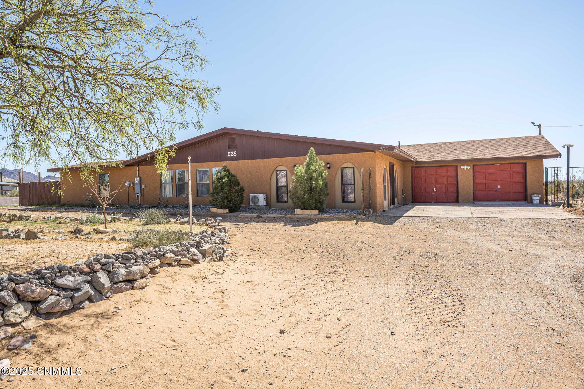 865 Outpost Lane, Las Cruces, New Mexico image 2