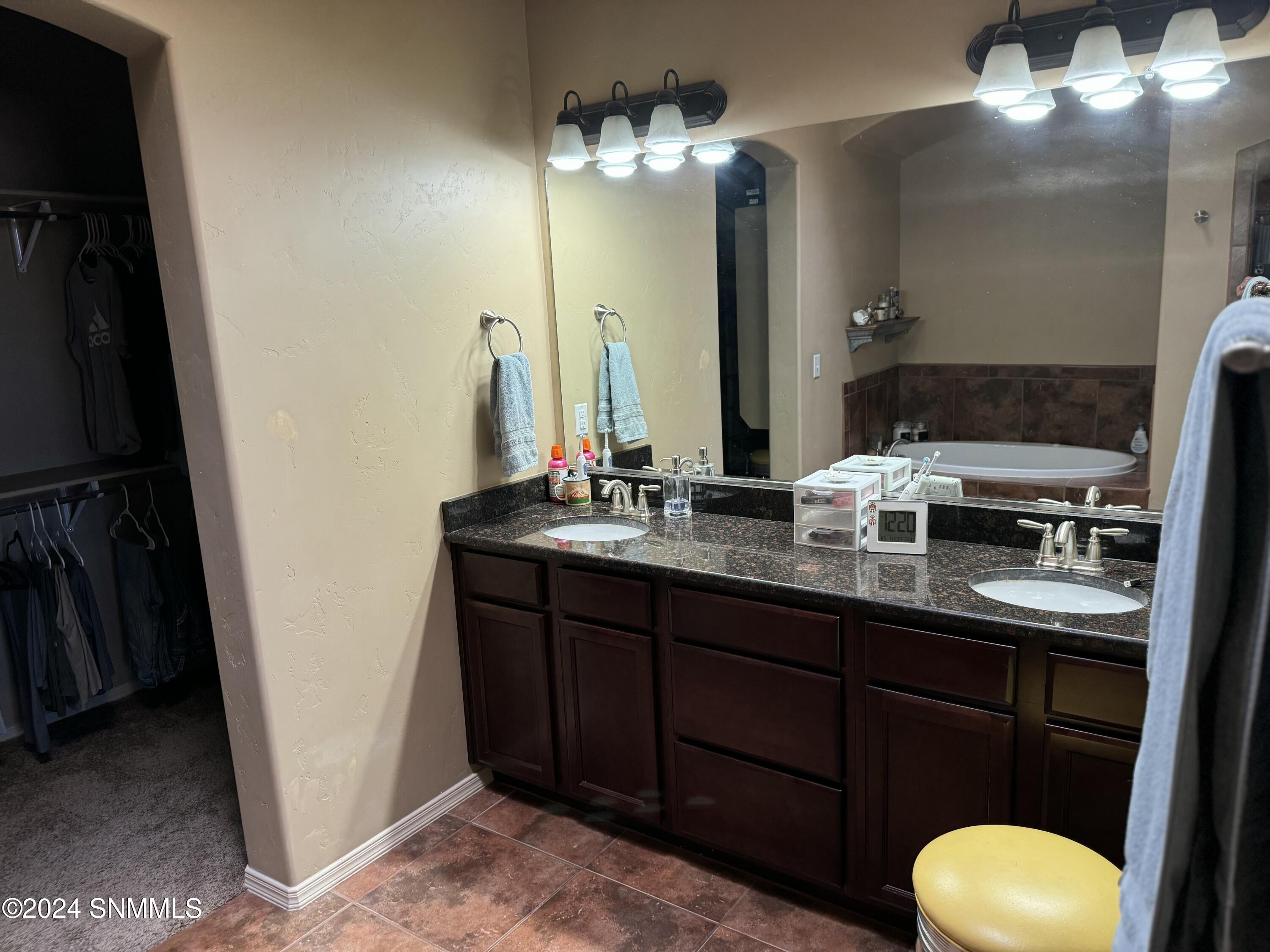 Las Cruces, New Mexico 88011, United States, 3 Bedrooms Bedrooms, ,2 BathroomsBathrooms,Residential,Active,36941