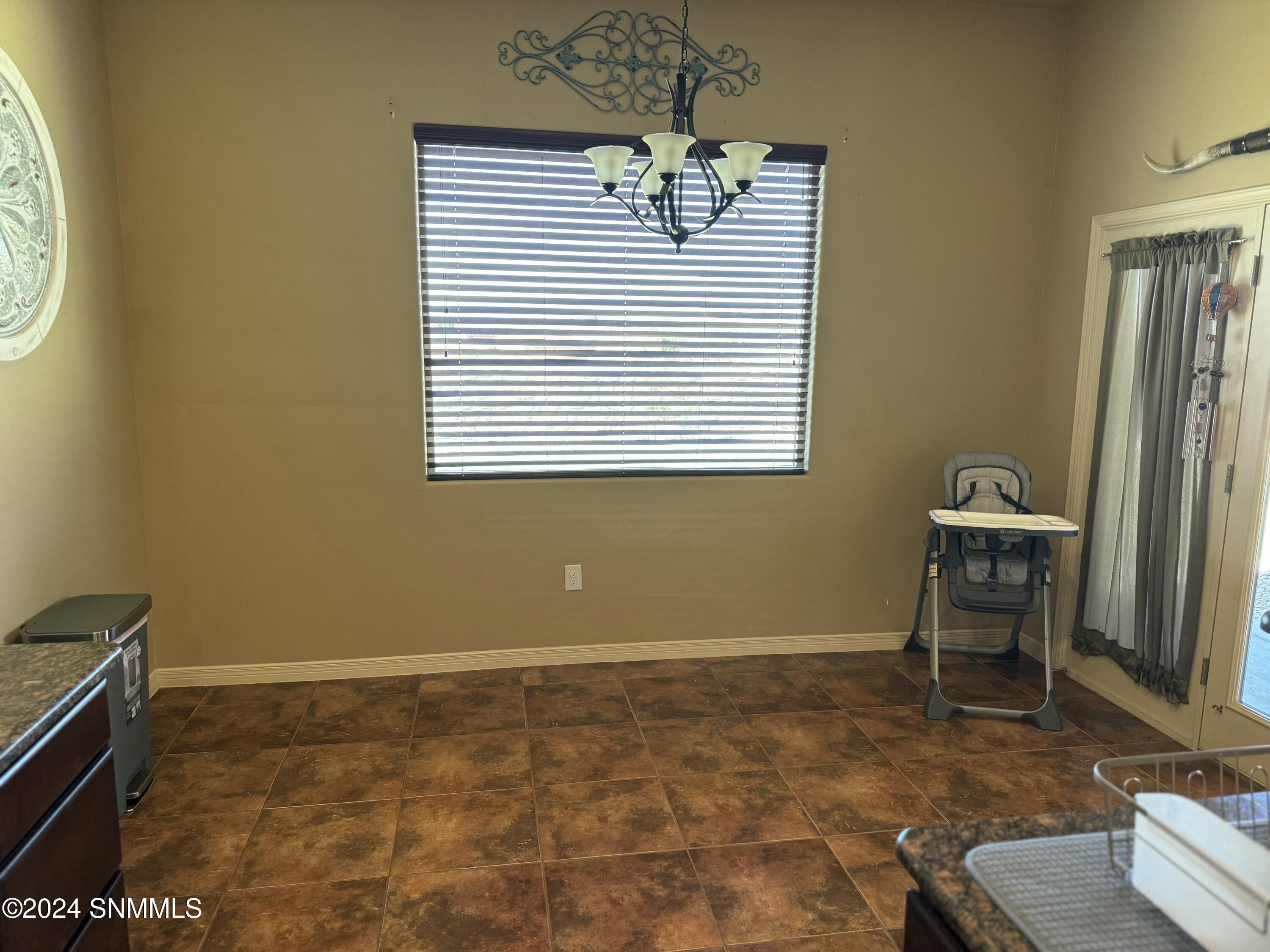 Las Cruces, New Mexico 88011, United States, 3 Bedrooms Bedrooms, ,2 BathroomsBathrooms,Residential,Active,36941