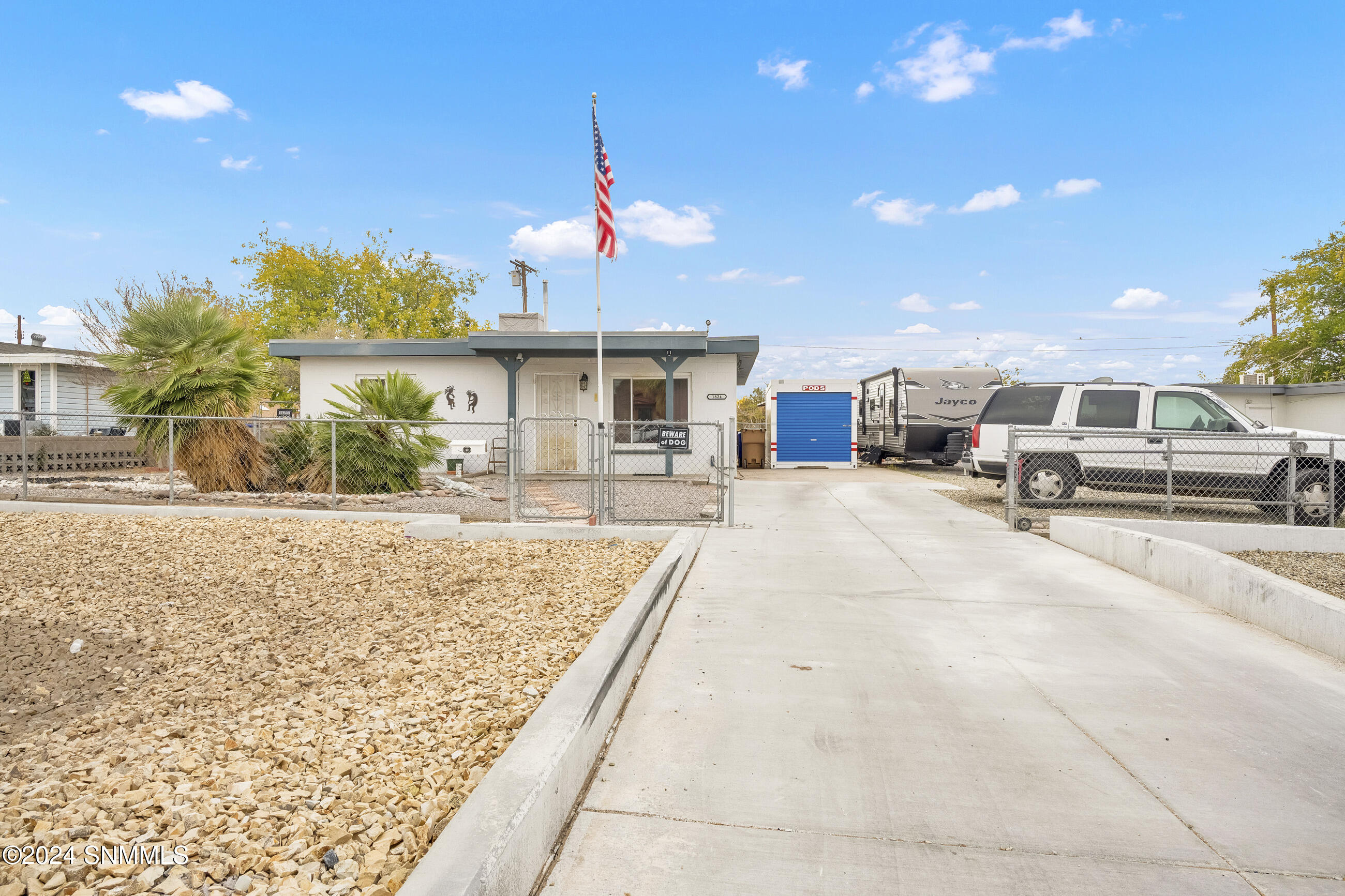 1824 Bellamah Drive, Las Cruces, New Mexico image 1